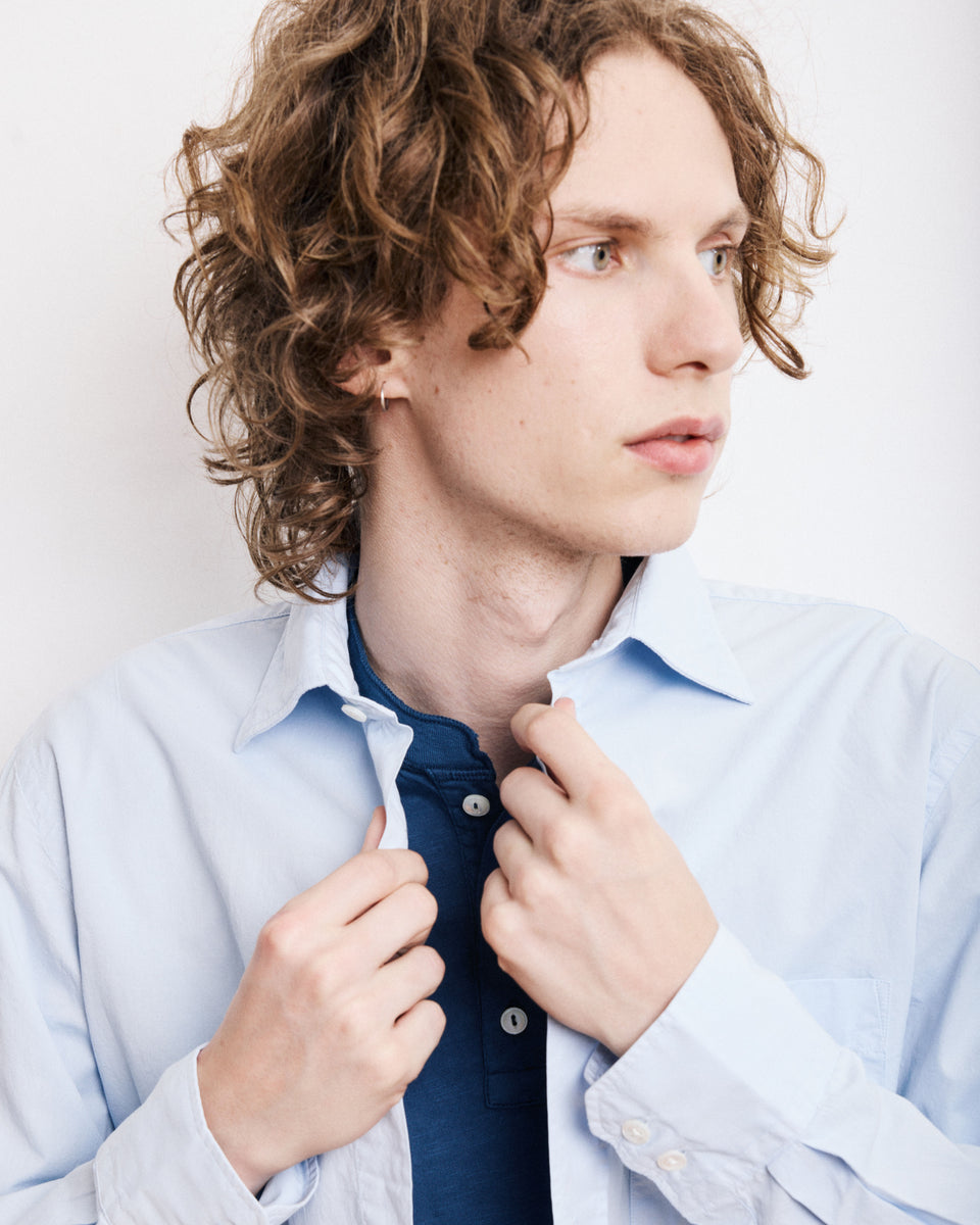 Camisa Hombre en Garbadina Paul de algodón azul claro - Image 3
