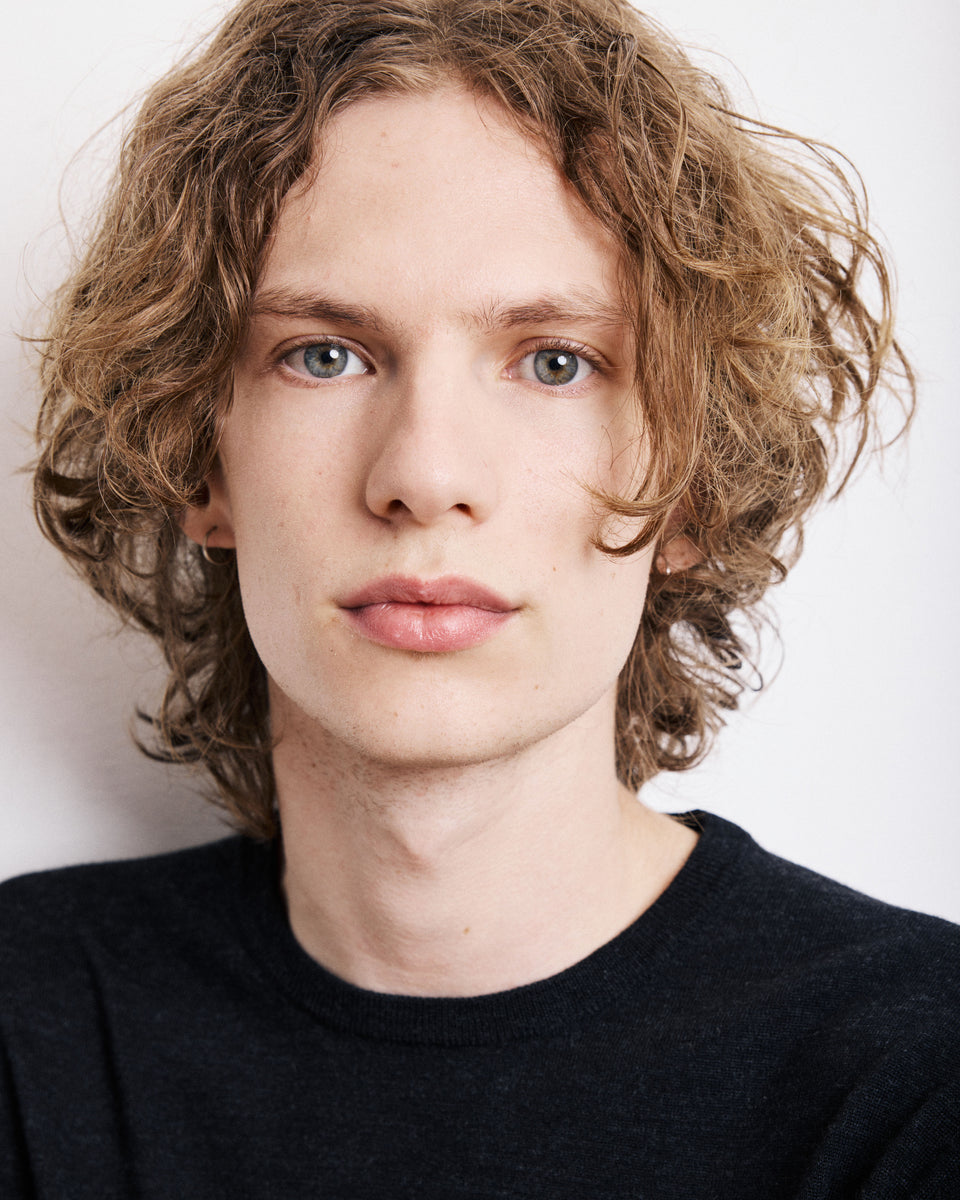 Crew Men's Black Thin Merinos Wool Sweater - Image alternative