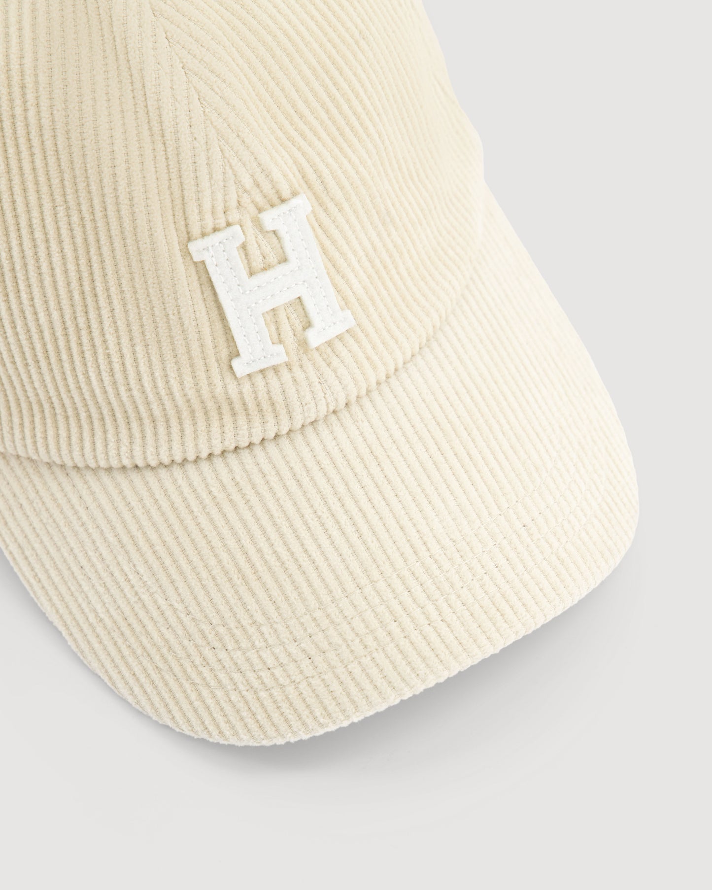 Casquette Femme en Velours Côtelé Ecru Cap H