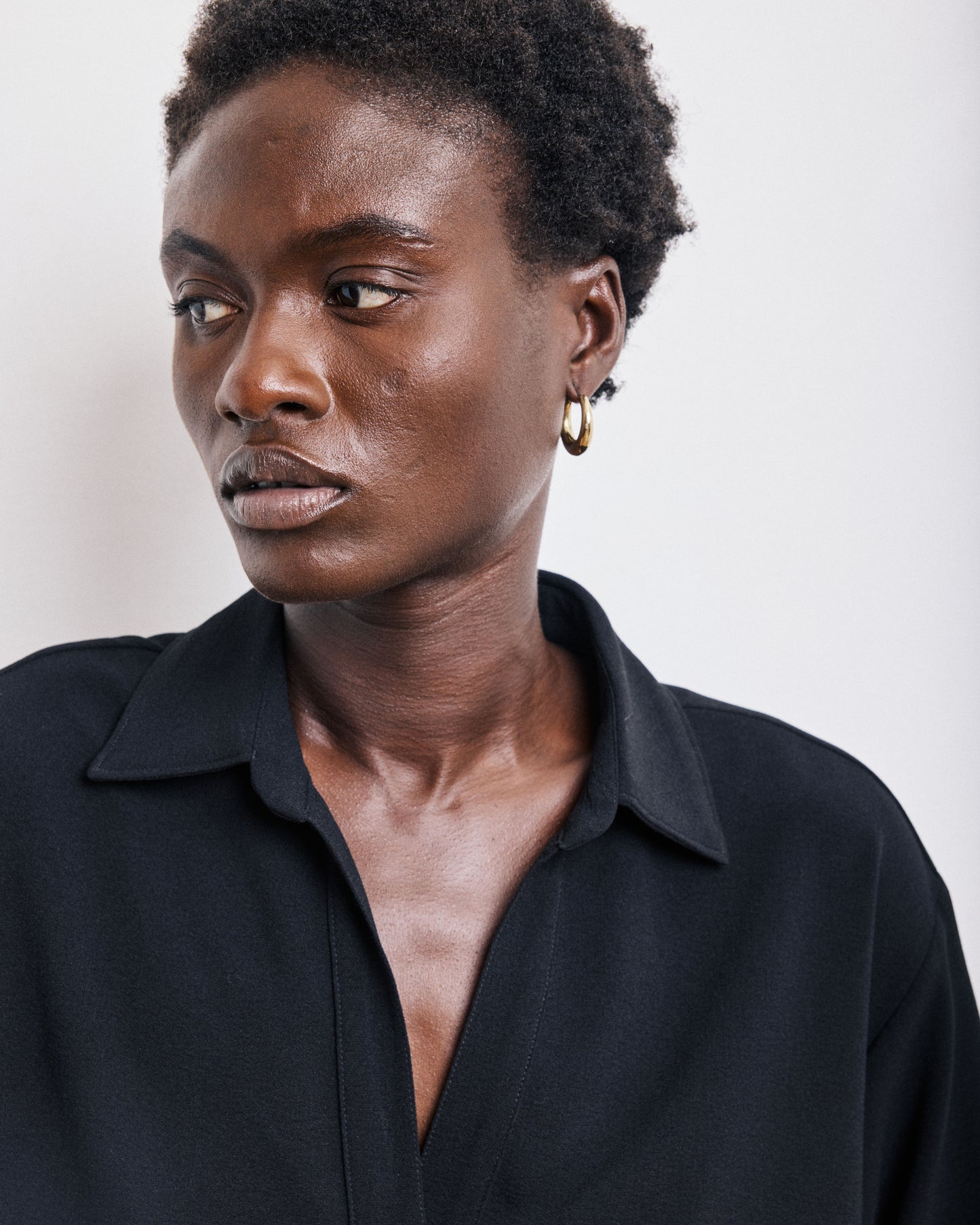 Blouse Femme en Crêpe Noir Chorus