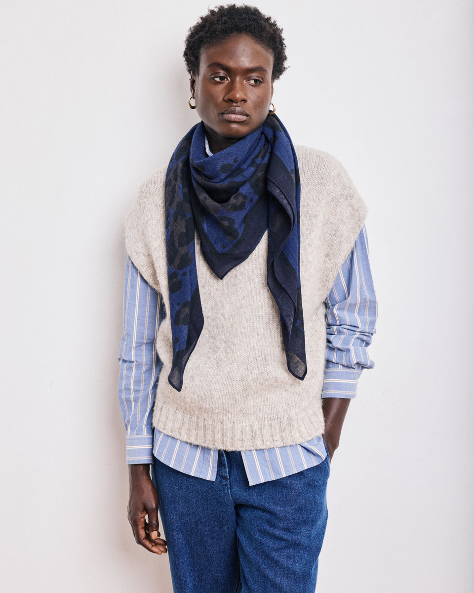 Leopard Women's Blue Printed Wool Scarf - Image principale