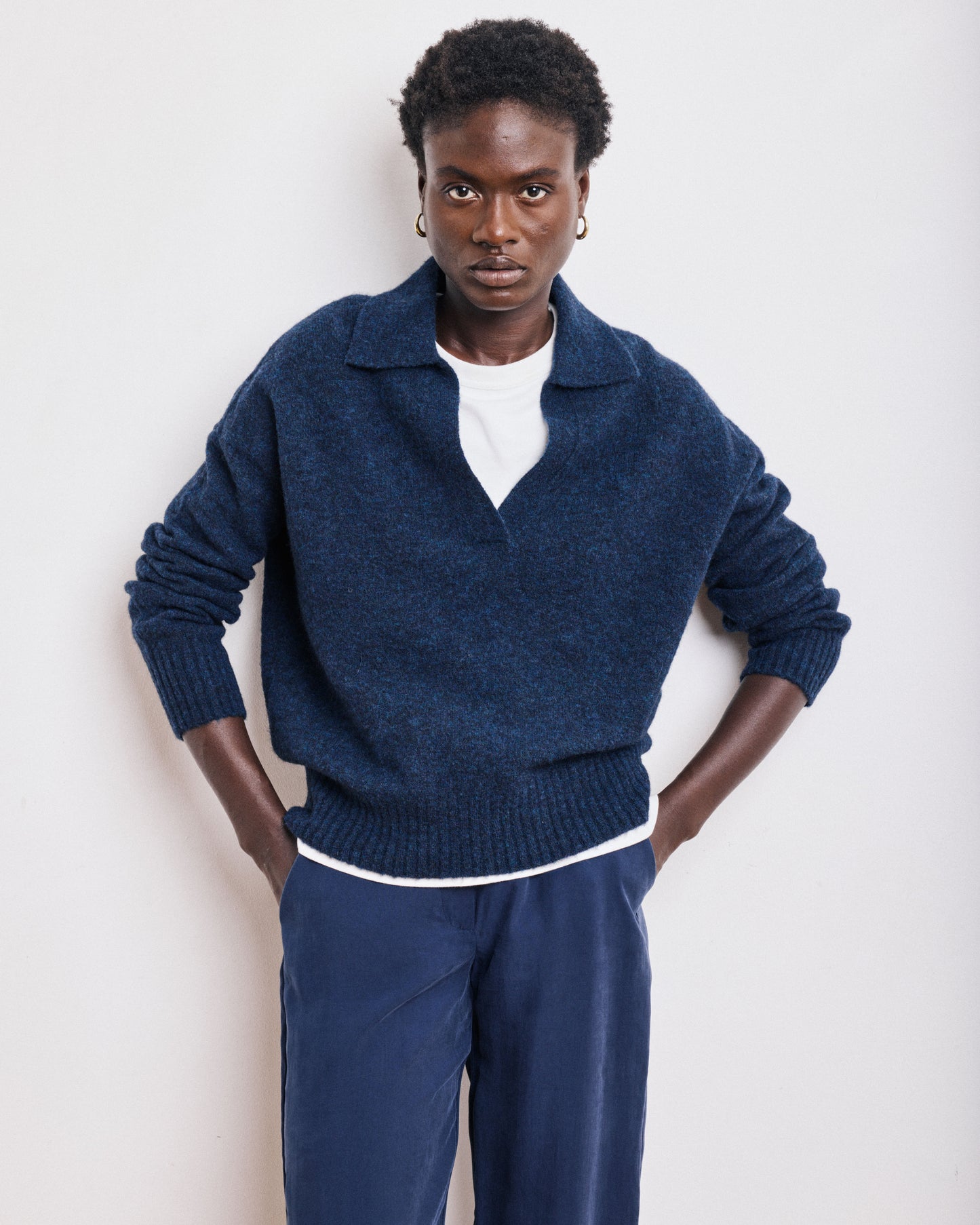Pull Femme en Alpaga & Laine Mérinos Bleu Marine Mug