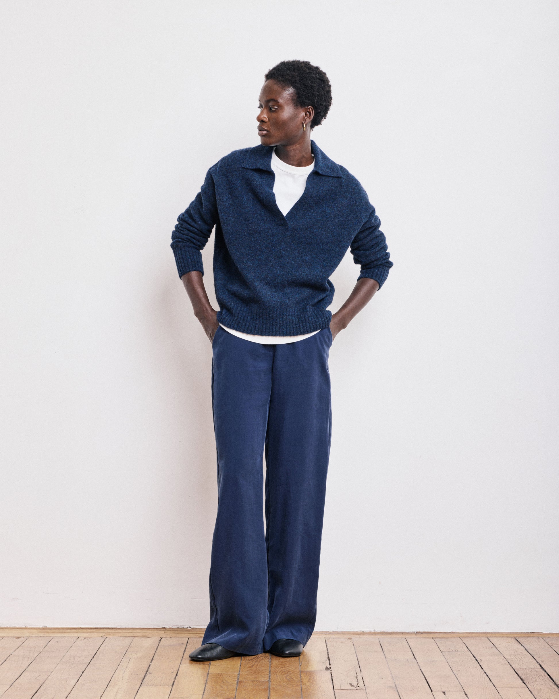 Pull Femme en Alpaga & Laine Mérinos Bleu Marine Mug