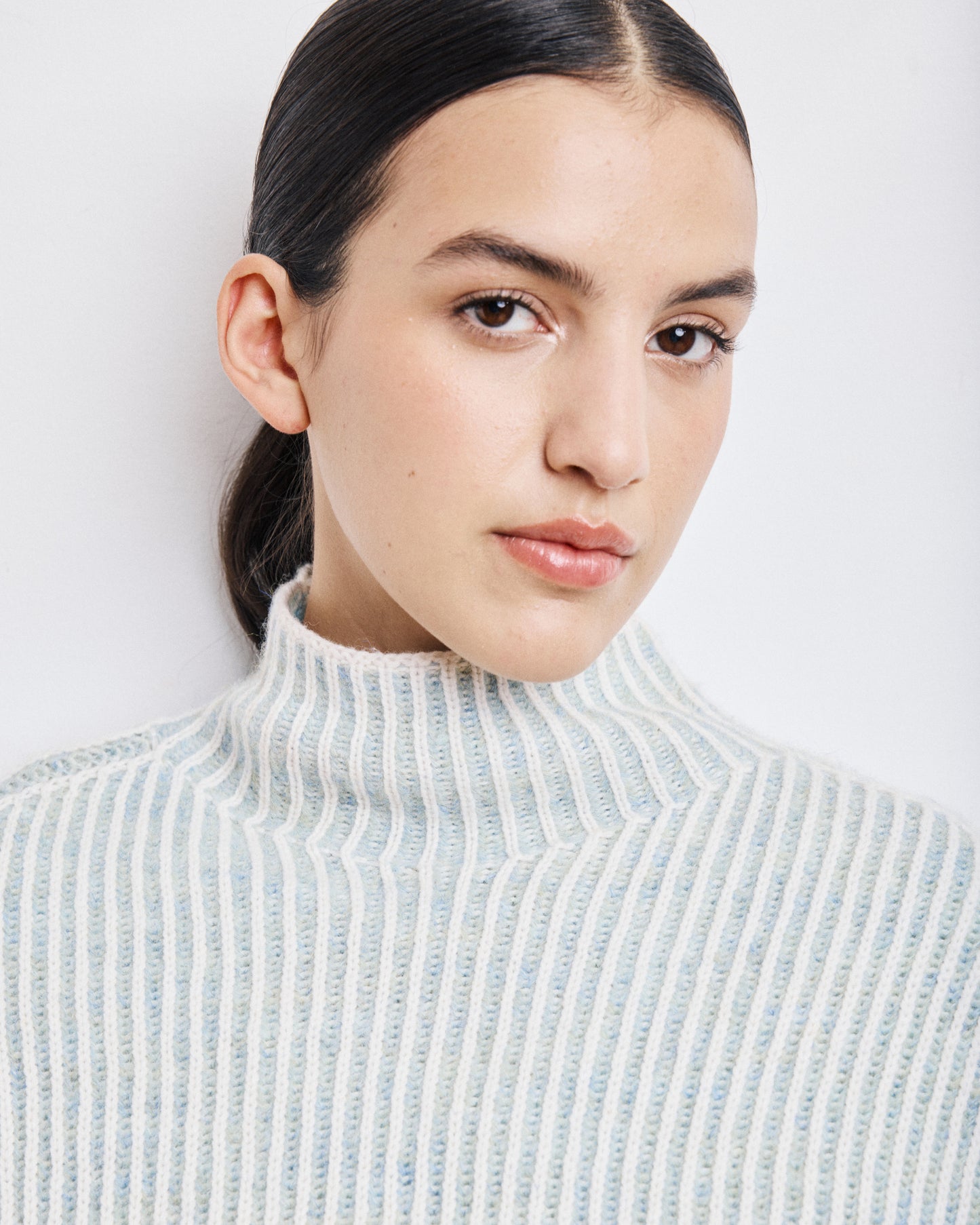 Pull Femme en Laine Mérinos Côtelée Ecru & Vert Jade Myatis