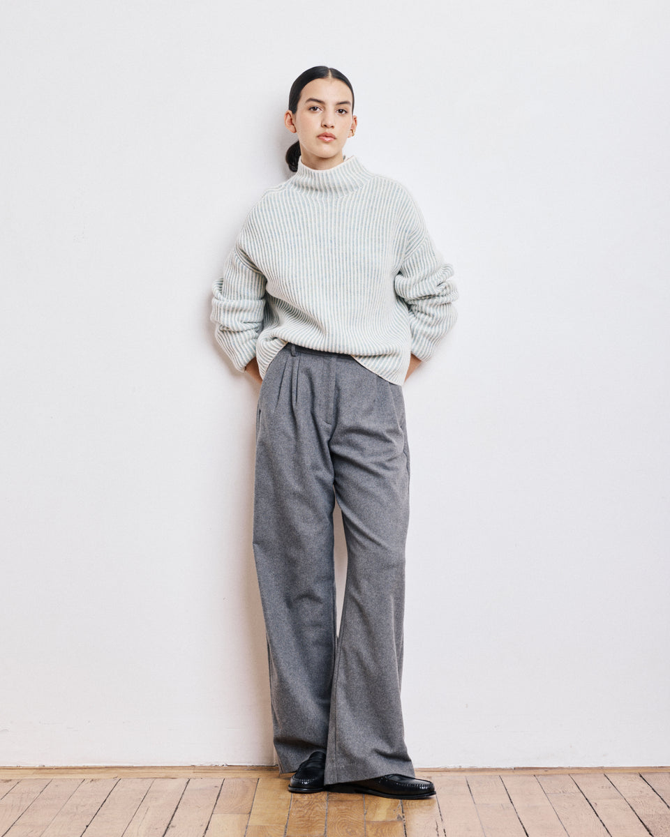 Pull Femme en Laine Mérinos Côtelée Ecru & Vert Jade Myatis - Image alternative