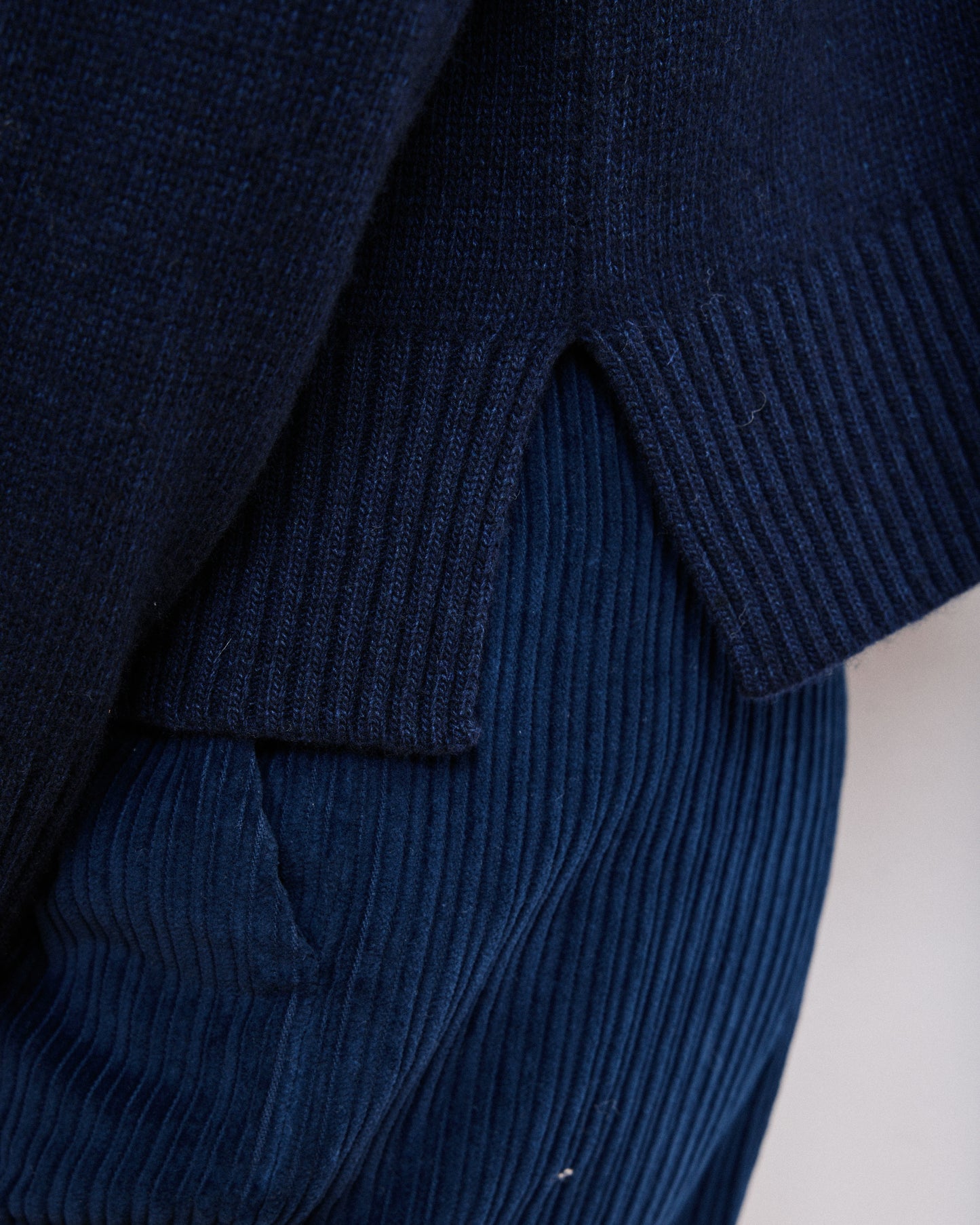 Pull Femme en Laine, Viscose & Cachemire Bleu Marine Mystic