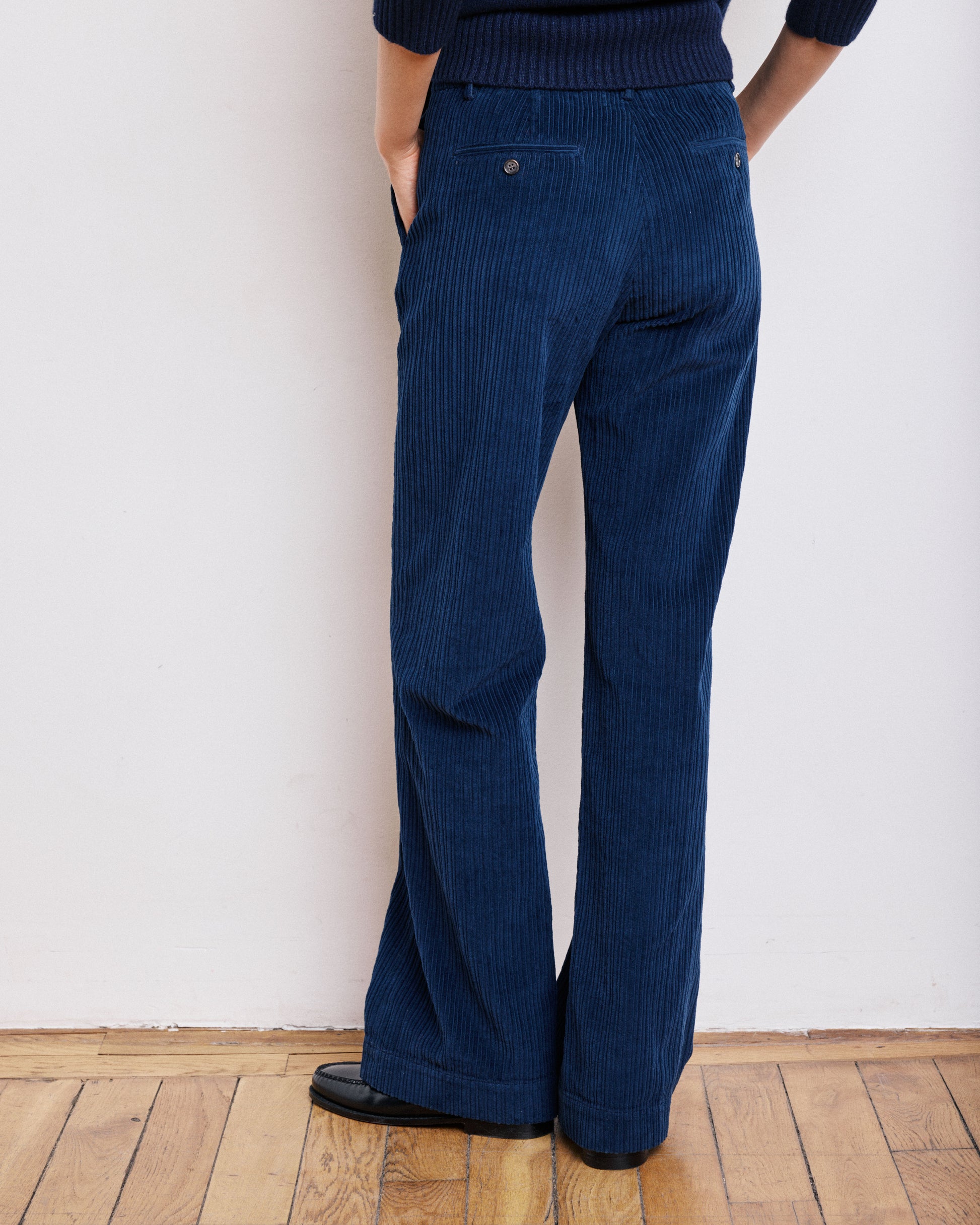 Pantalon Femme en Velours Côtelé Bleu Marine Pandore