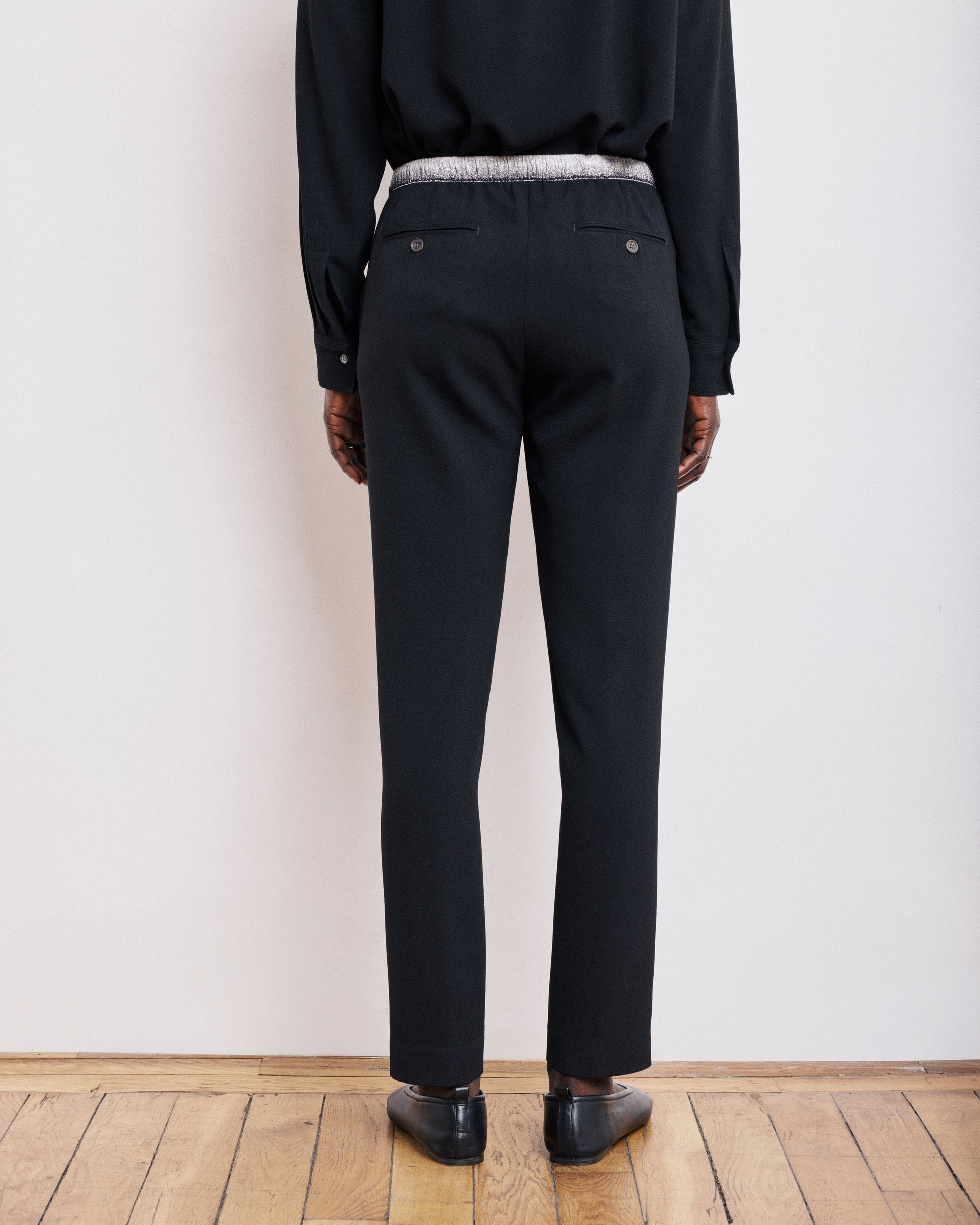 Pantalon Femme en Crêpe Noir Pirouette
