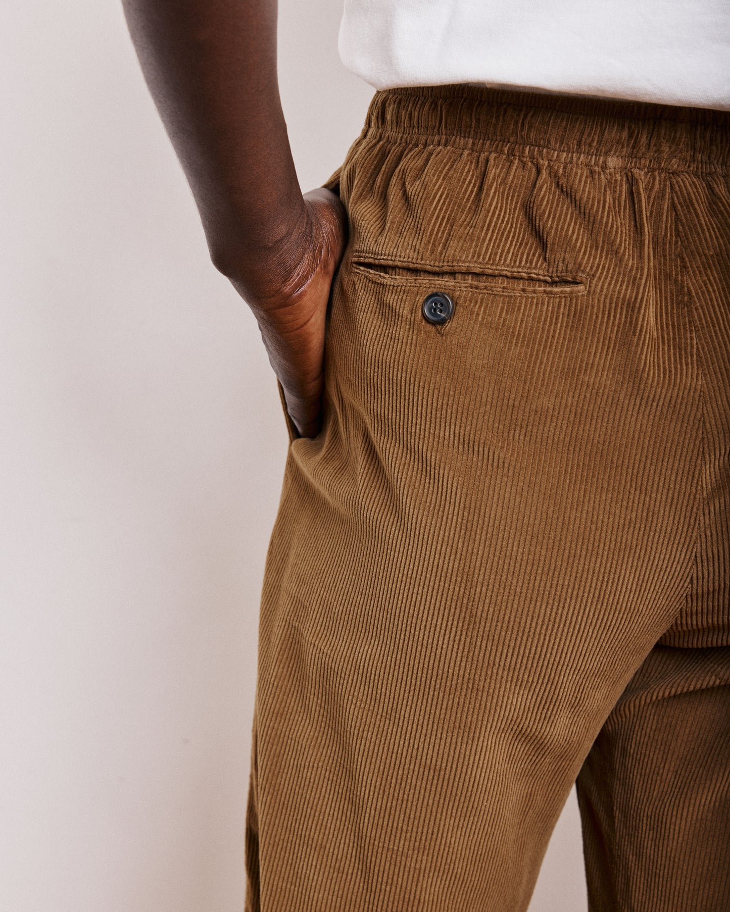 Pantalon Femme en Velours Côtelé Fin Mocha Plumiel