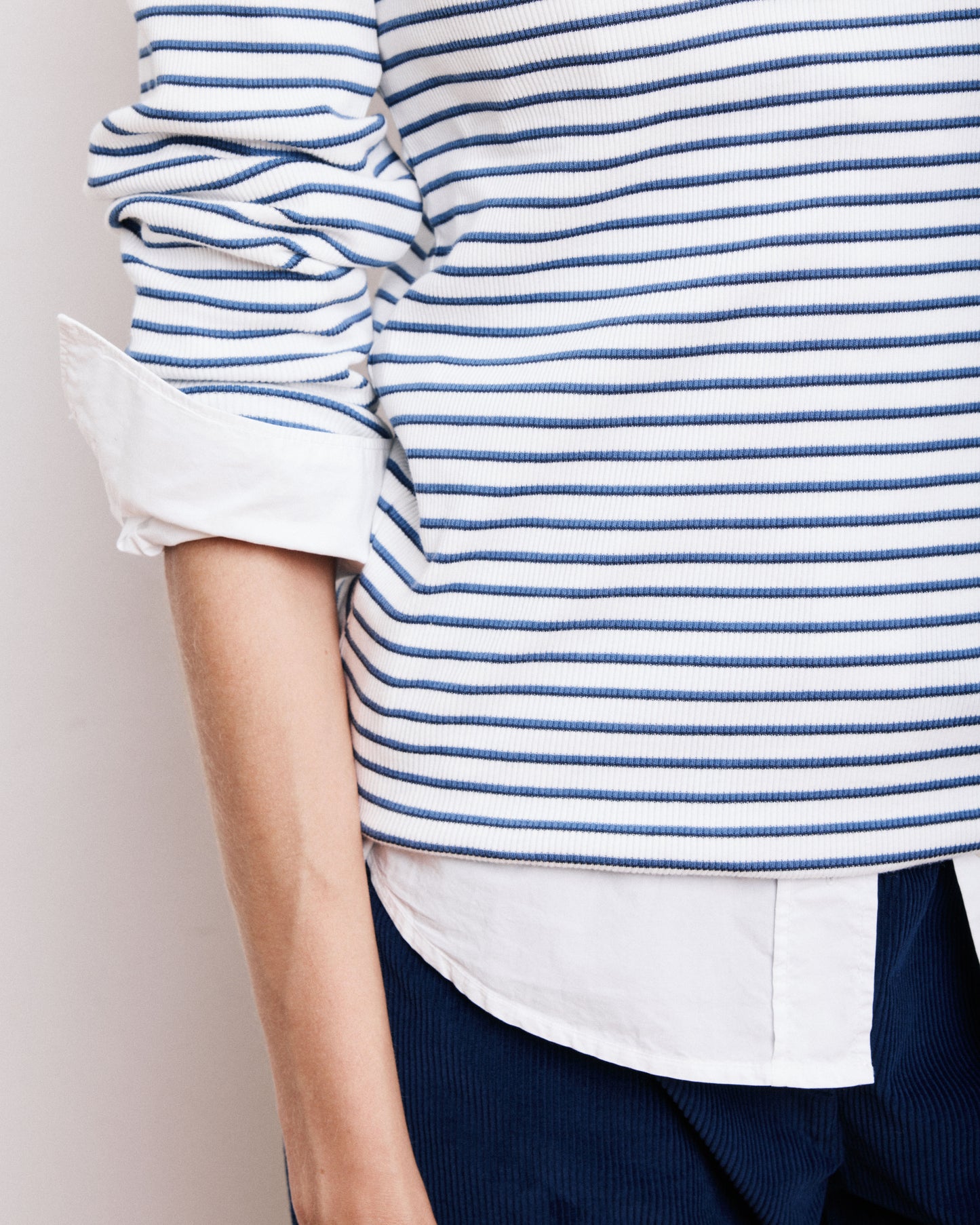 T-Shirt Femme en Coton Côtelé Ecru & Bleu Marine Take