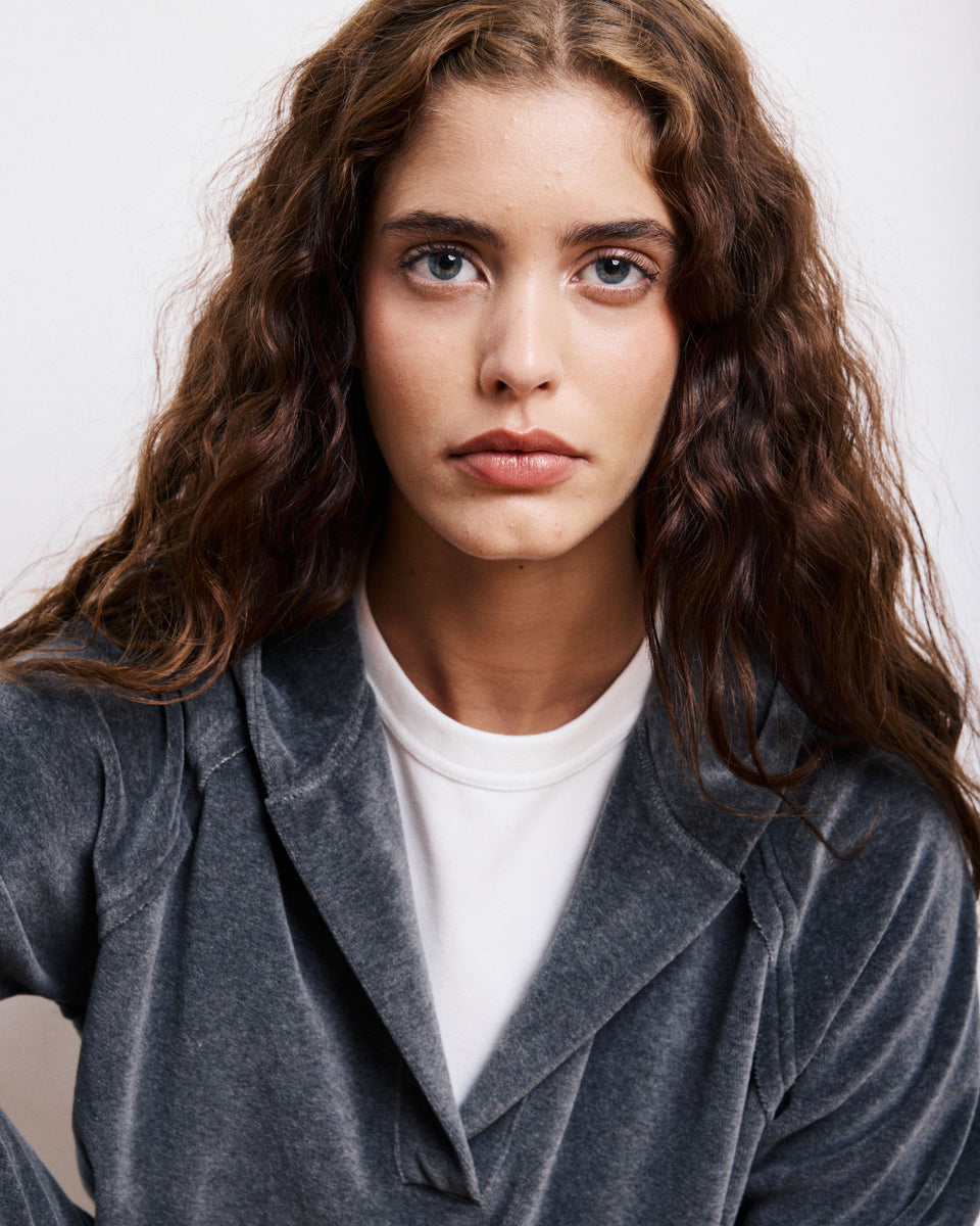 Sudadera de mujer en Felpa Gris Carbón Etiqueta - Image 3