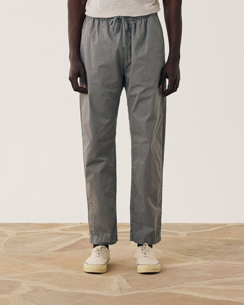 Leichte Herrenhose aus Baumwolle in Militärgrün Joggy - Image alternative