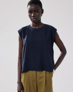 Top de mujer en crepé azul noche Howi BFHC613-02