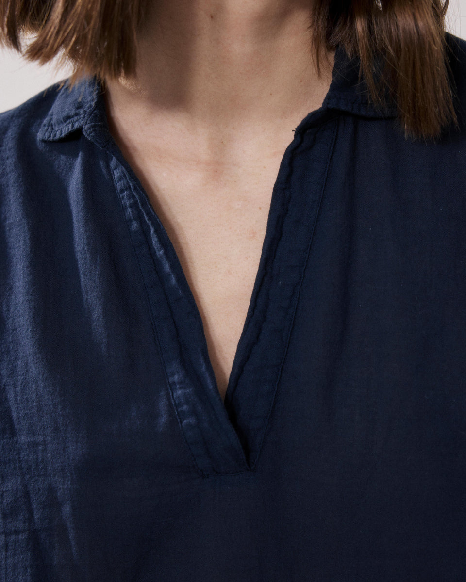 Camiseta de algodón bi-material azul medianoche para mujer Tuggen - Image 3