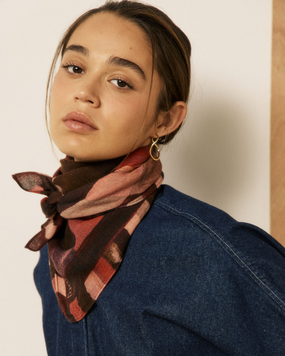 Echarpe Femme en Laine imprimé Géométrique Rose Bandana - Image 2