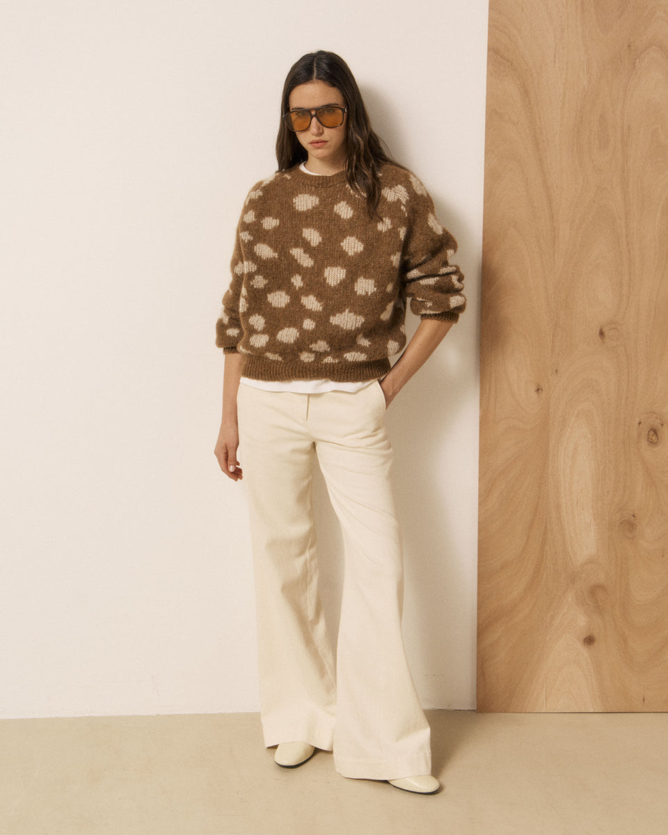 Maglione da donna in lana di alpaca con stampa cerbiatto beige Mailaka - Image 3