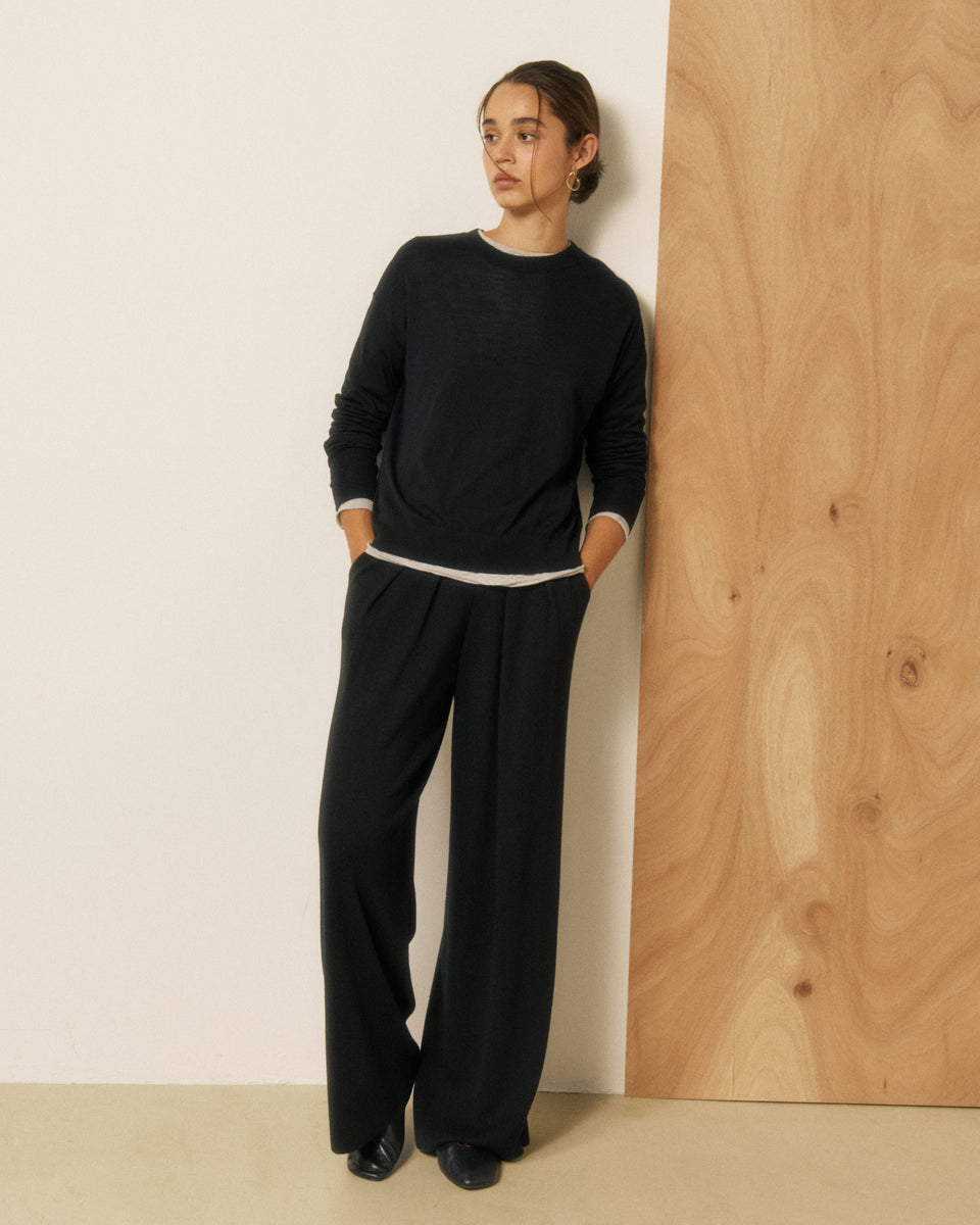 Maglione da donna in lana merino nero Manitoba - Image 2