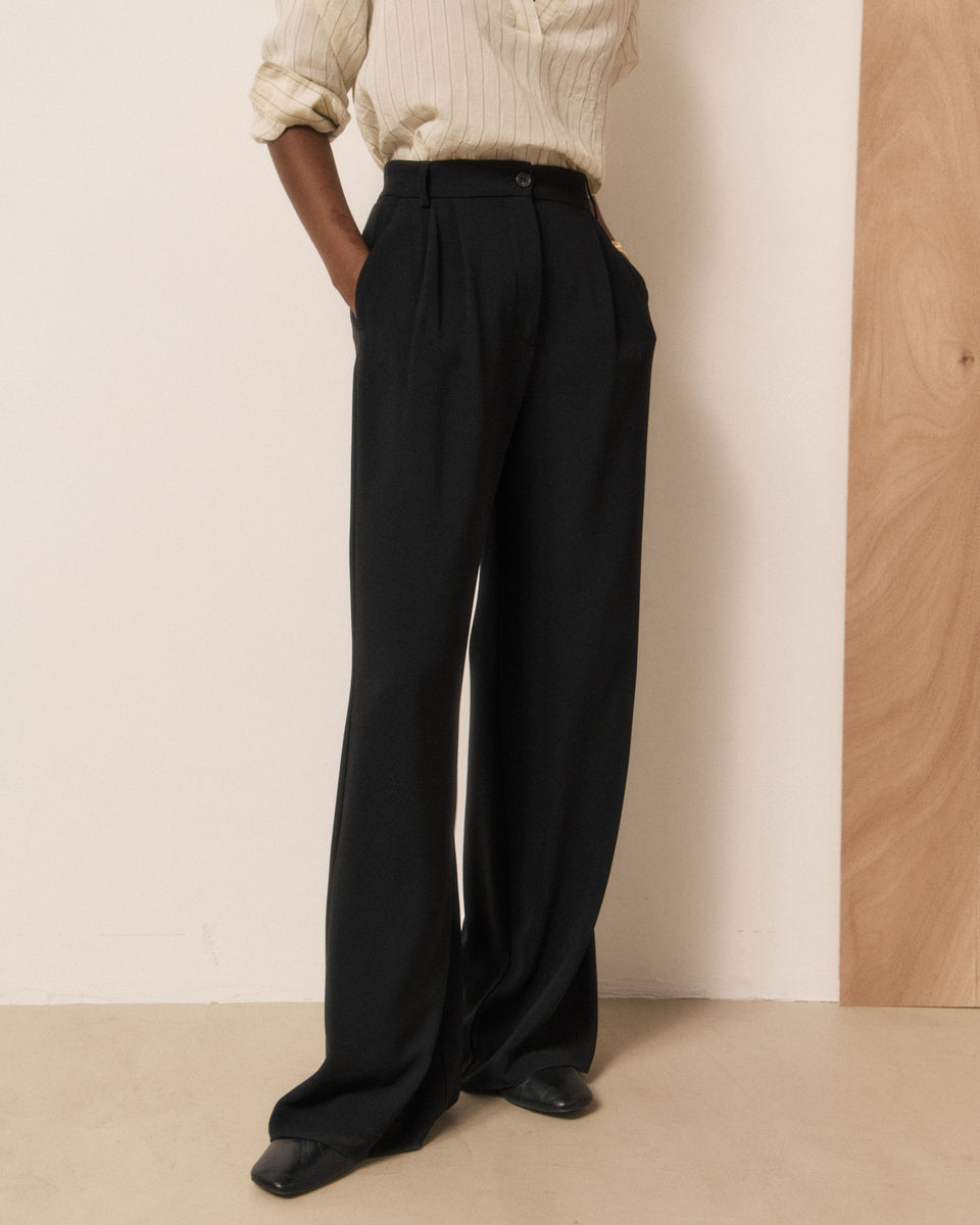 Pantalon Femme en Crêpe Noir Passion - Image 2