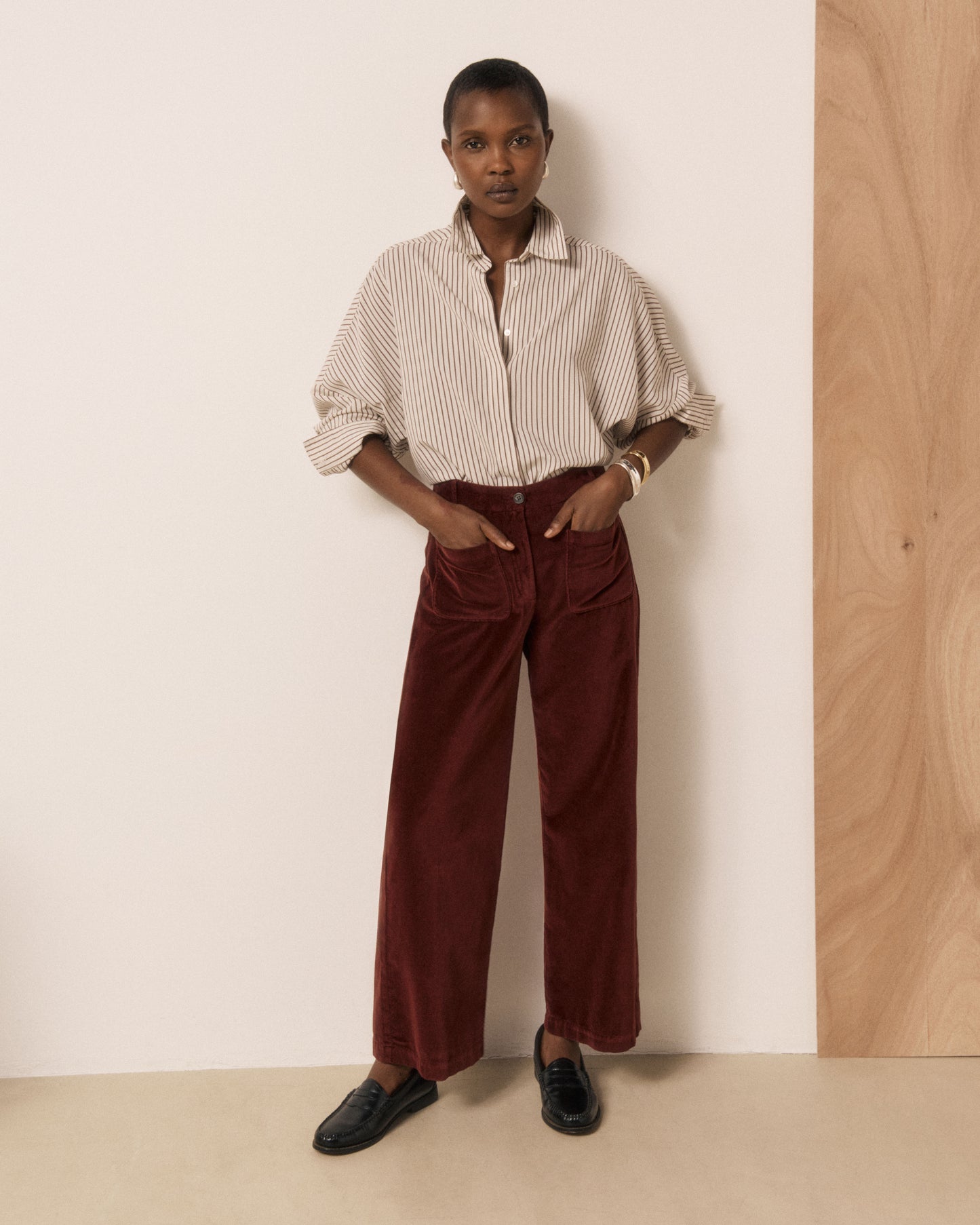 Pantalon Femme en Velours Lisse Bordeaux Poli