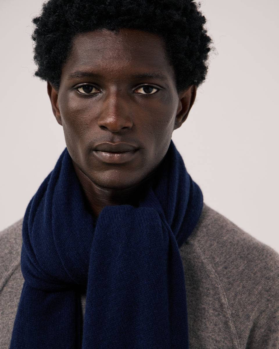 Men's Navy Blue Wool & Cashmere Scarf - Image 2