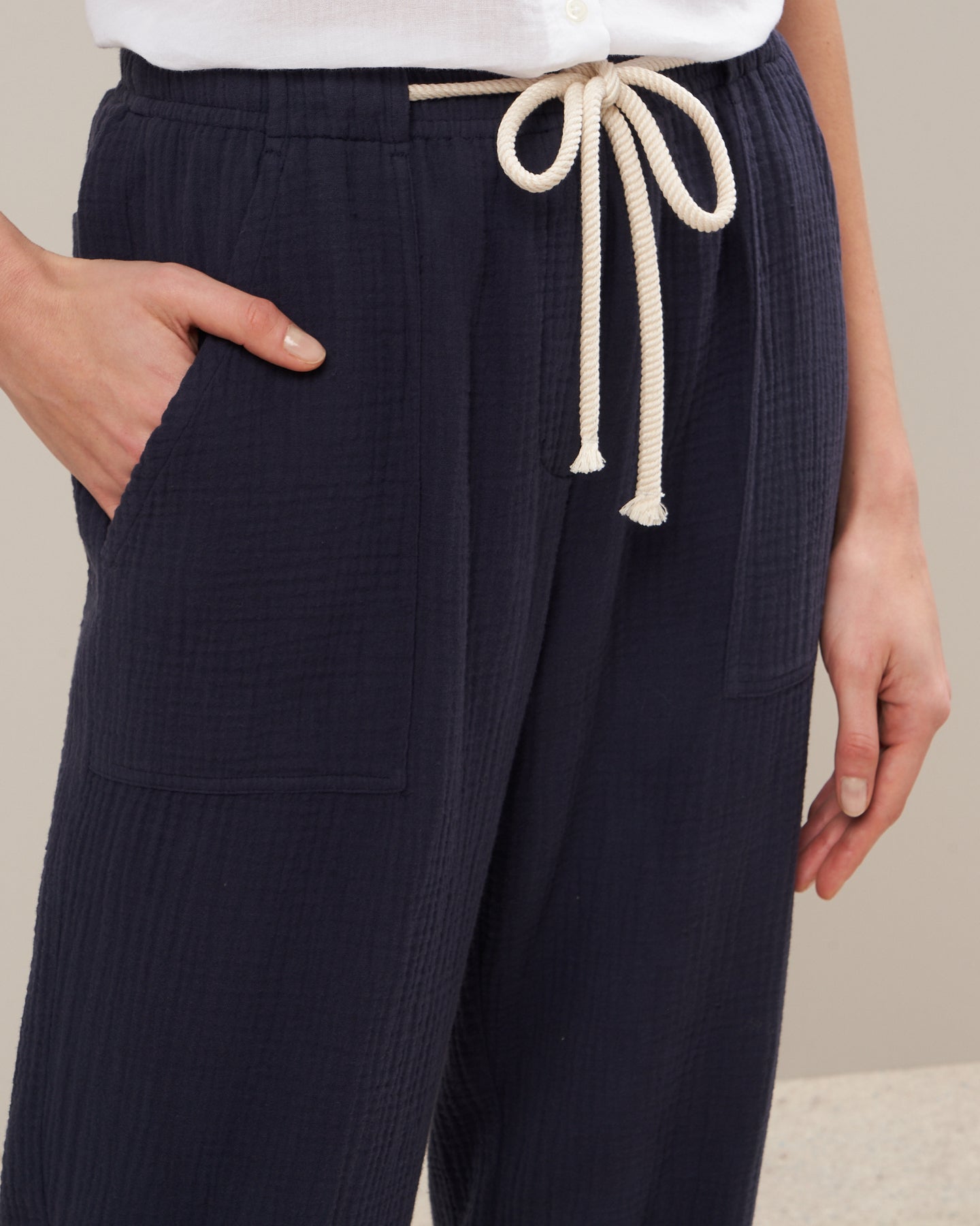 Pantalon Femme en double gaze de coton Bleu marine Poma BBPQ608-33