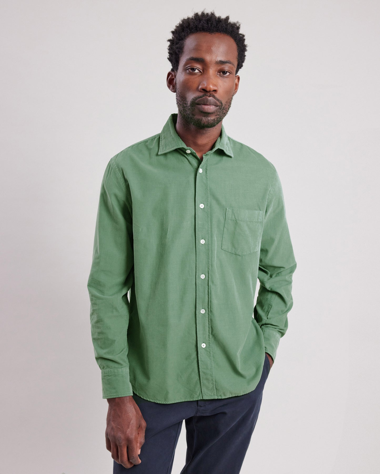 Chemise Homme en velours côtelé fin Vert Fougère Paul