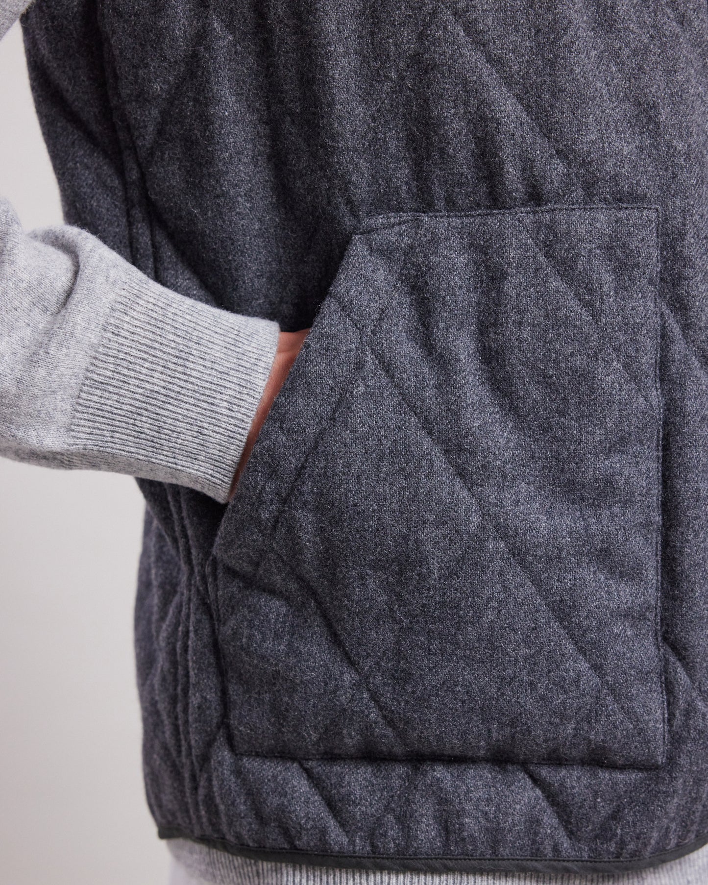 Gilet Homme matelassé en flanelle de laine Gris Vince