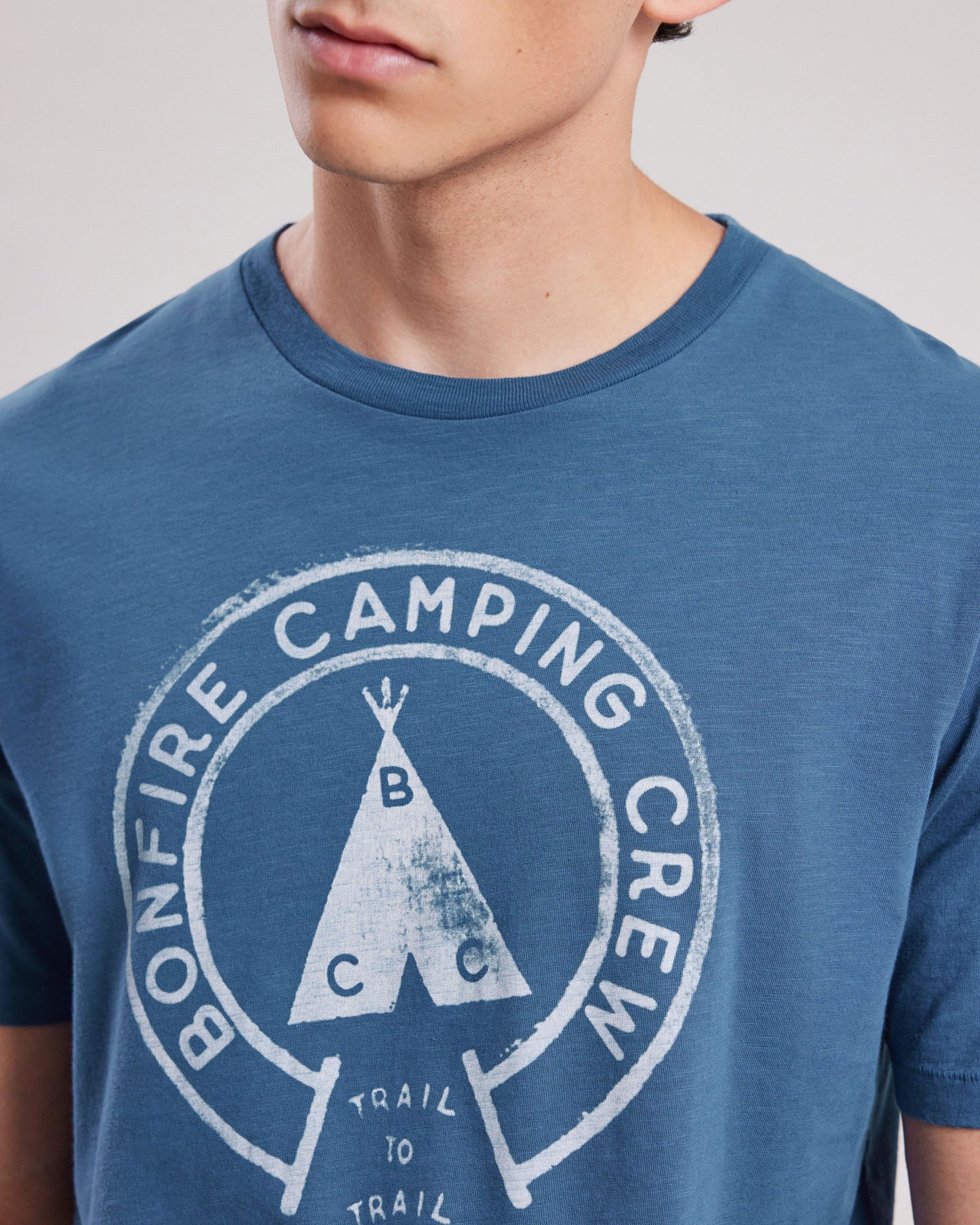 Tee shirt Homme en coton slub imprimé "Bonfire" Bleu Cobalt