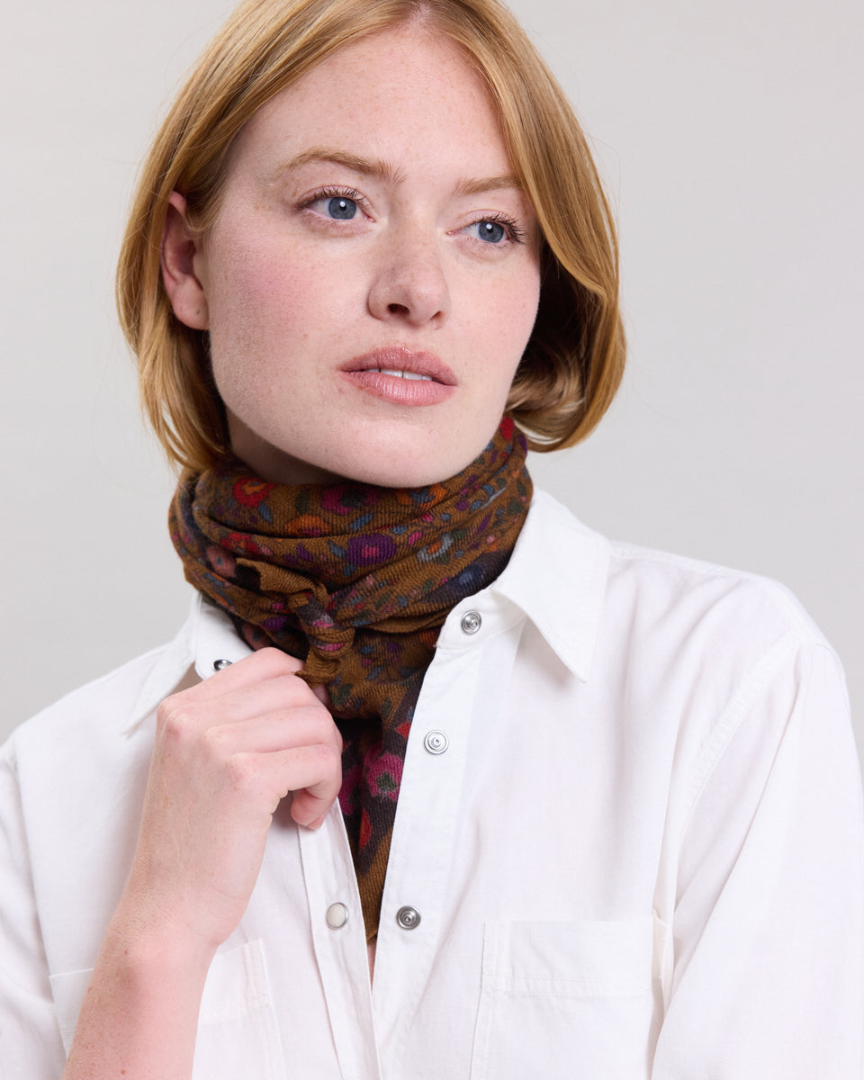 Women's Amber flower print wool Scarf - Image principale