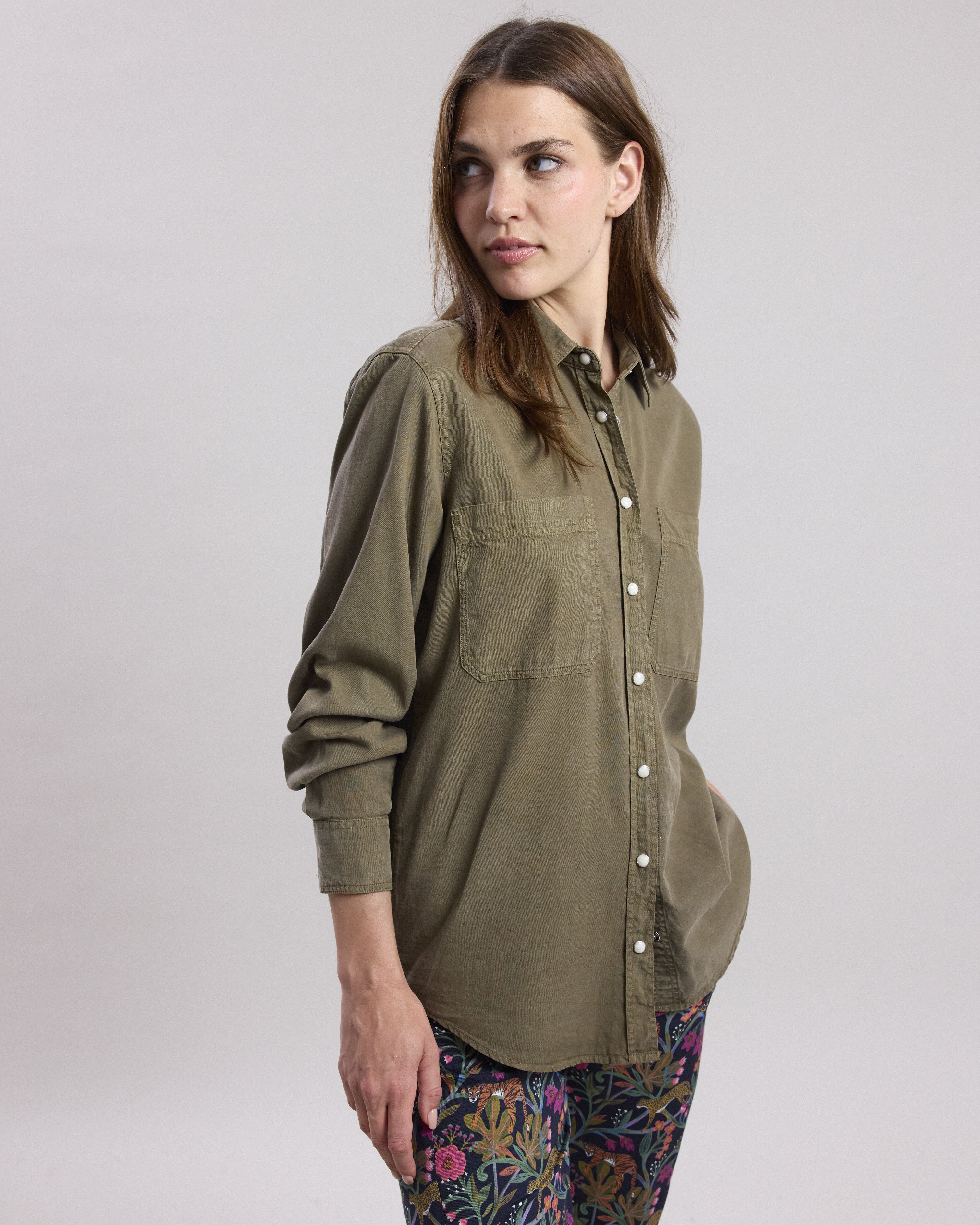 Chemise fashion vert militaire femme