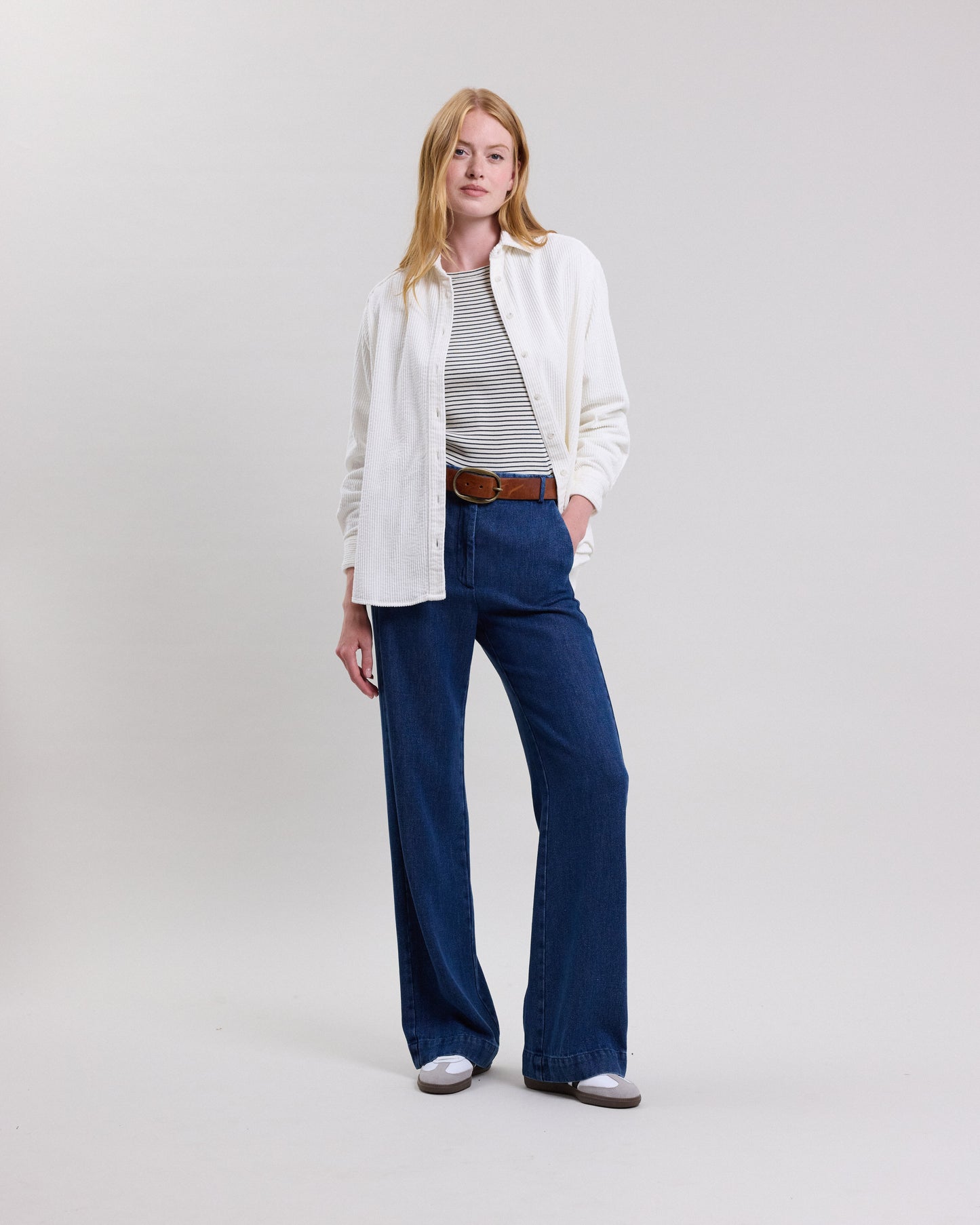 Cinema Women's off-white corduroy Shirt