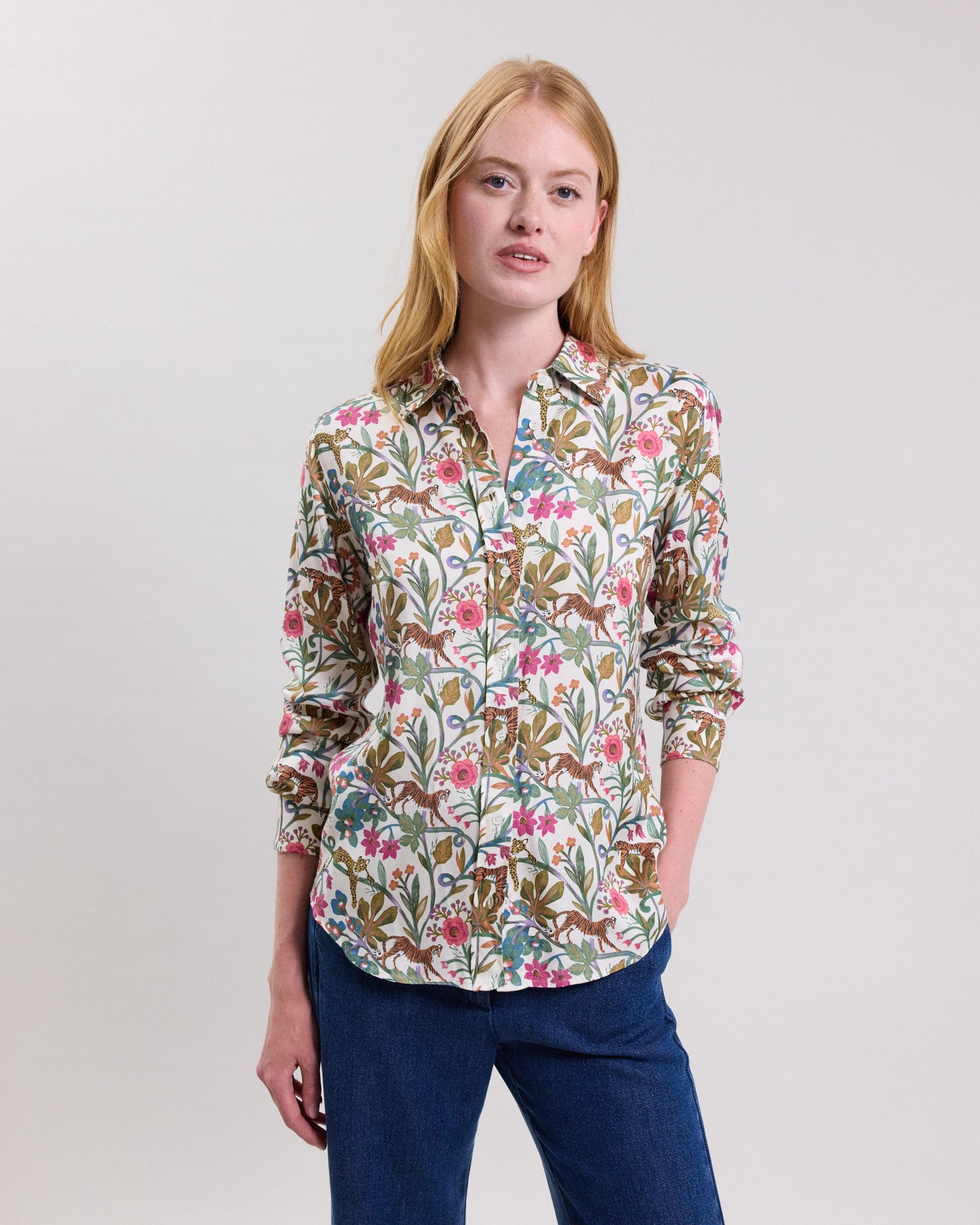 Coraz Women's off-white jungle print viscose Shirt