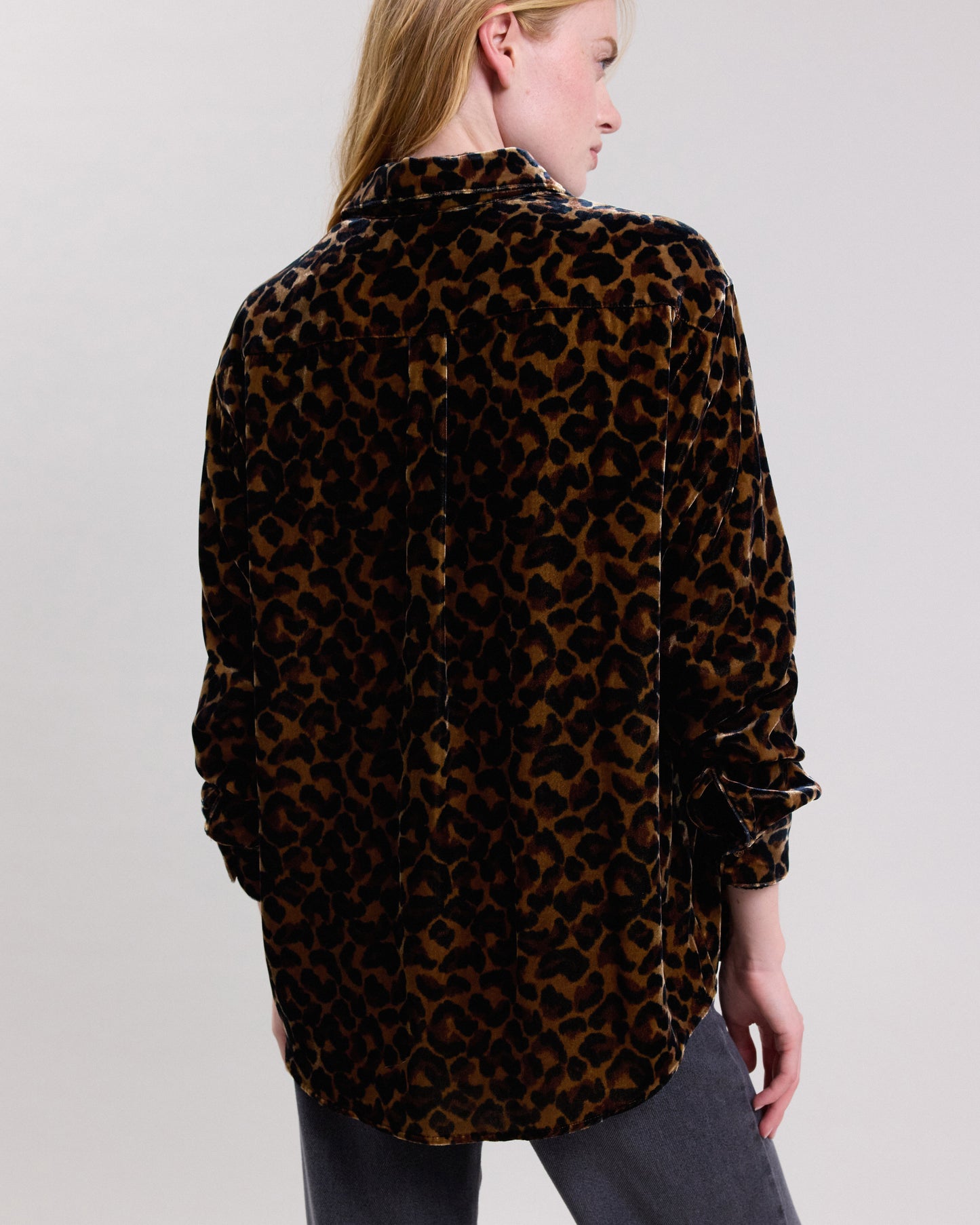 Cadix Women's leopard print velvet Shirt