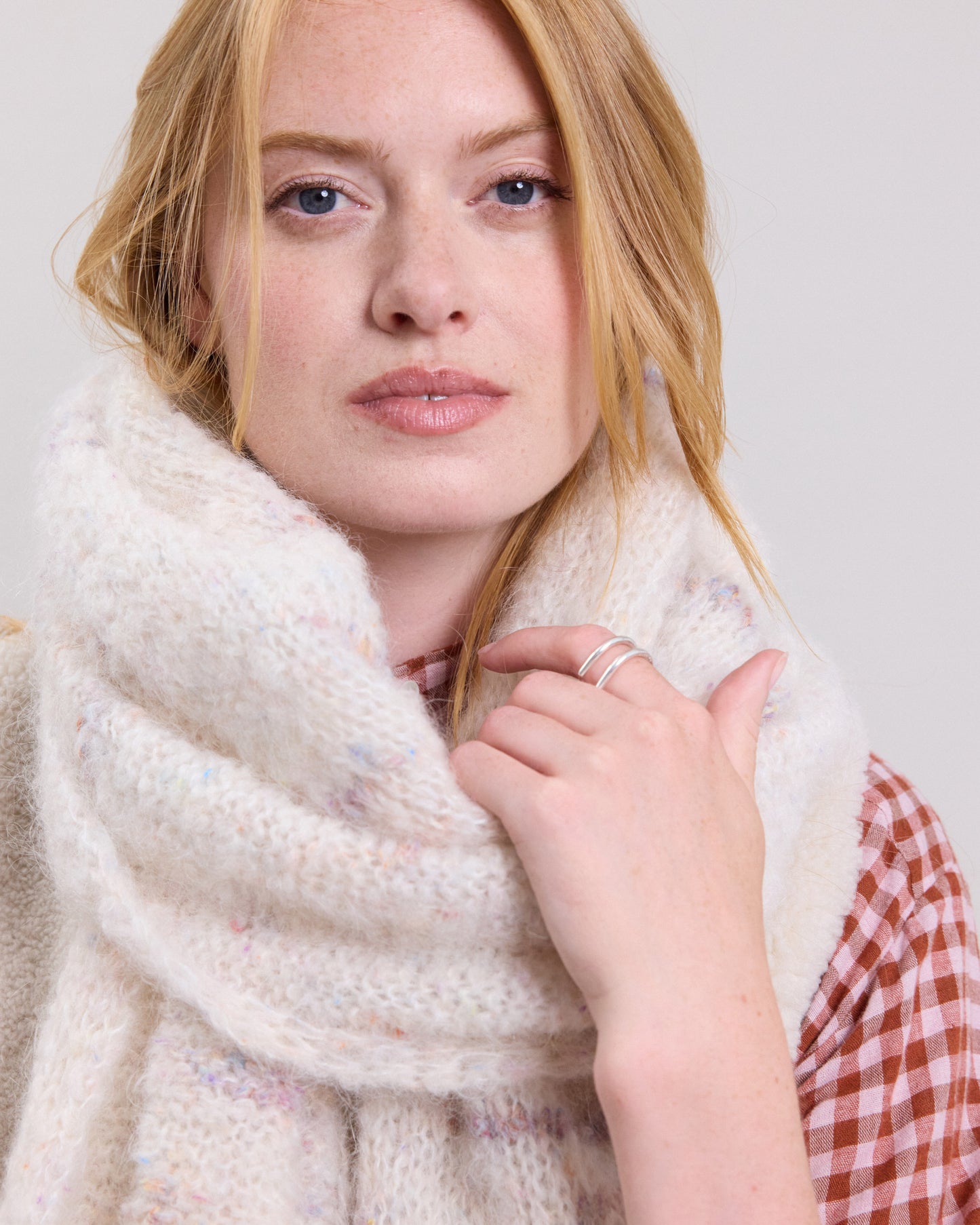 Mela Women's Off-White mohair blend Scarf