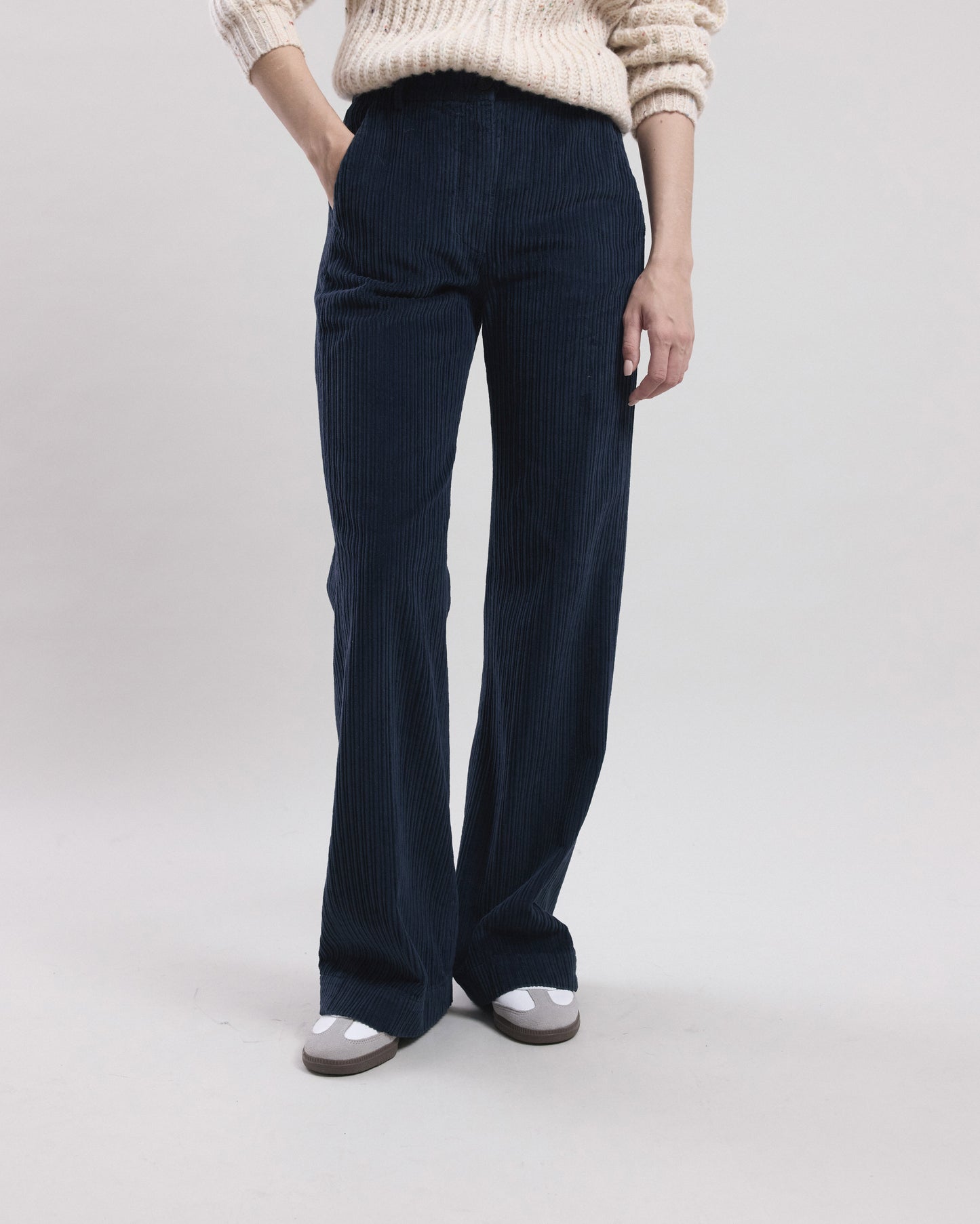 Pantalon Femme en velours côtelé Bleu marine Pandore