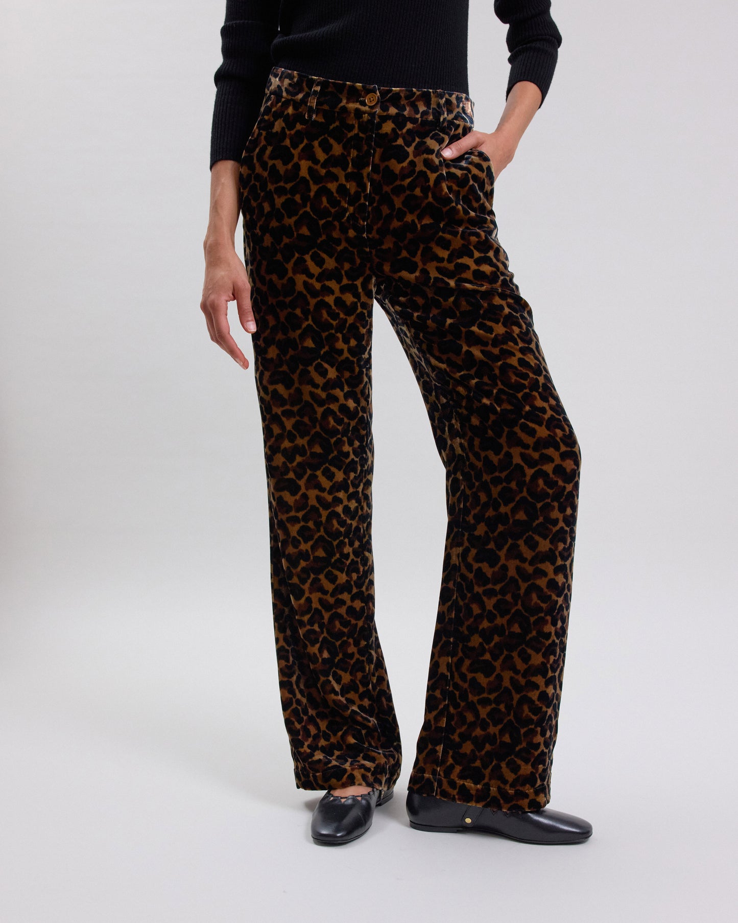 Pilgrim Women's Leopard print velvet Pants