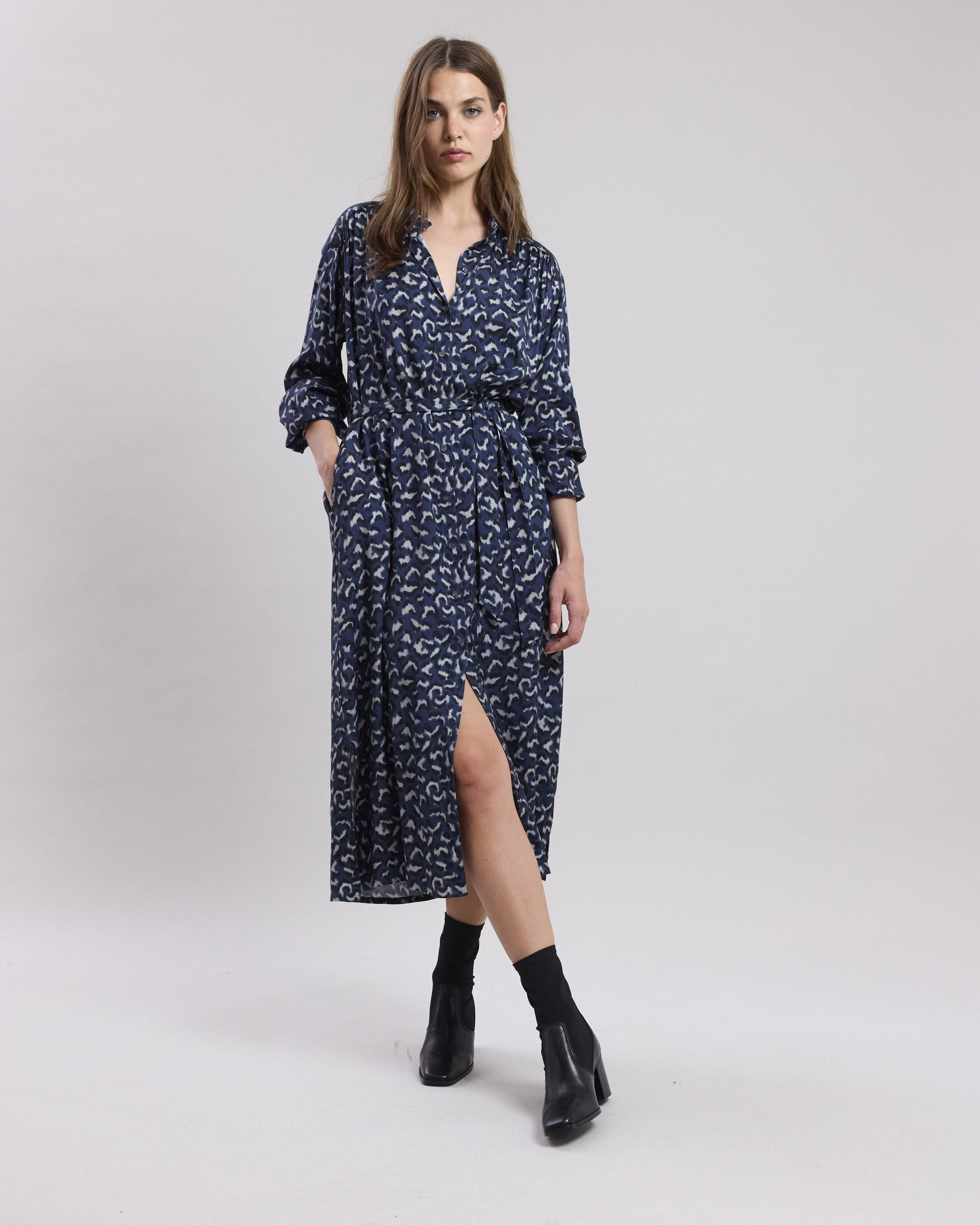 Robe Femme en viscose imprimé léopard Bleu Rafali BCRA618-03