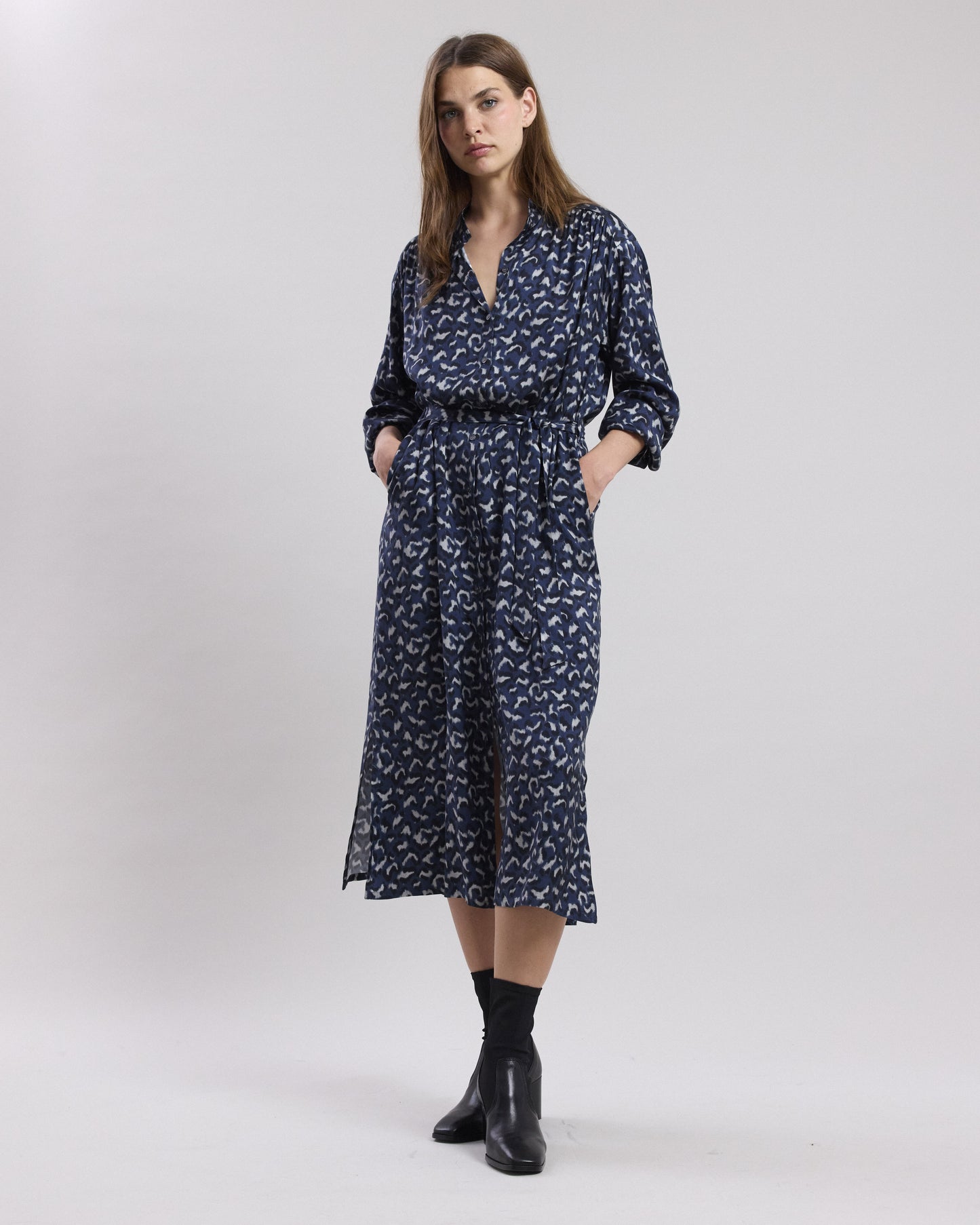 Robe Femme en viscose imprimé léopard Bleu Rafali BCRA618-03