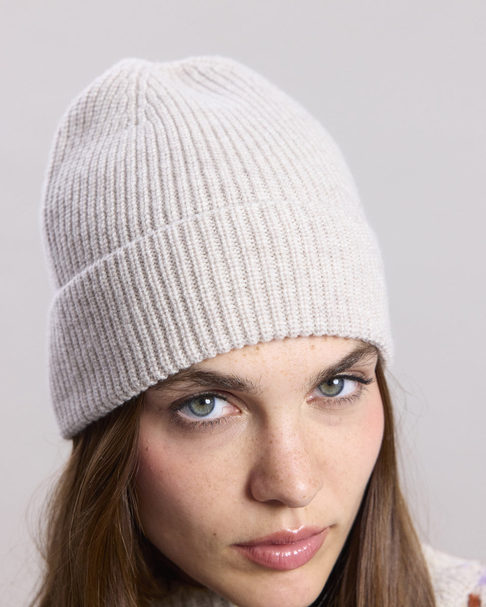 Melva Women's Beige merino wool and cashmere Beanie - Image alternative