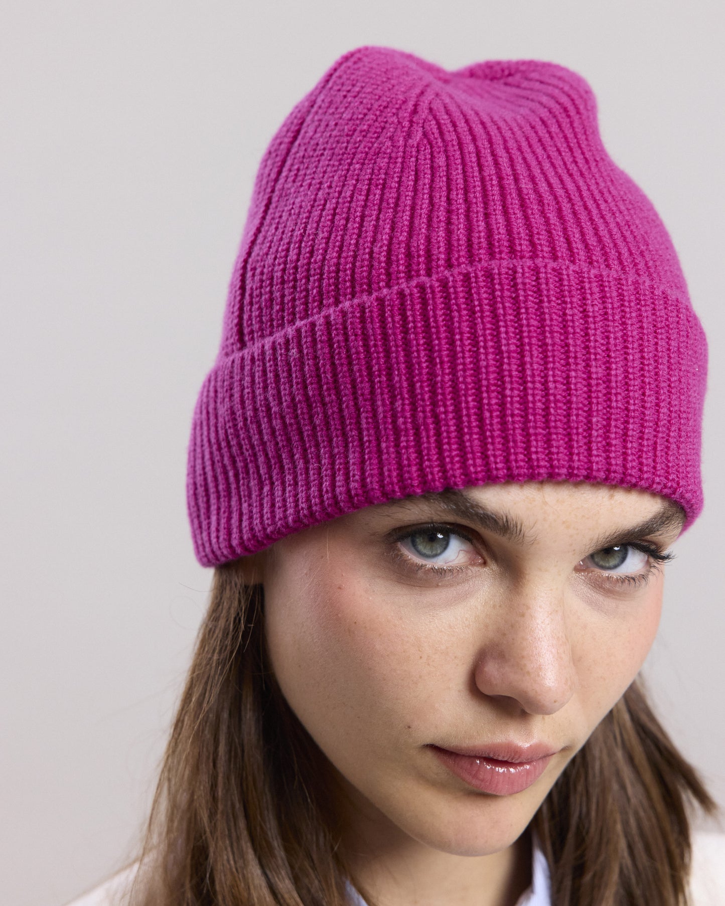 Melva Women's Raspberry merino wool and cashmere Beanie