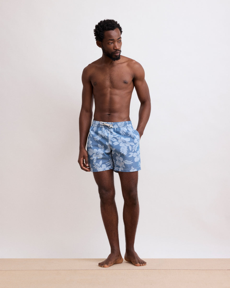 Men's Denim Blue Hibiscus Printed Swim Trunks - Image principale