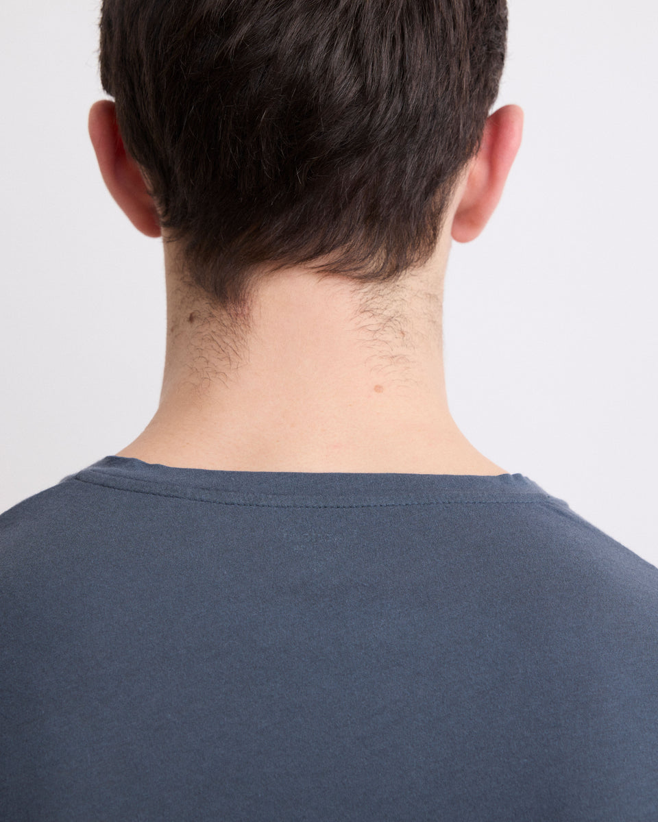 Camiseta Vee de punto de algodón carbono claro para hombre - Image 3