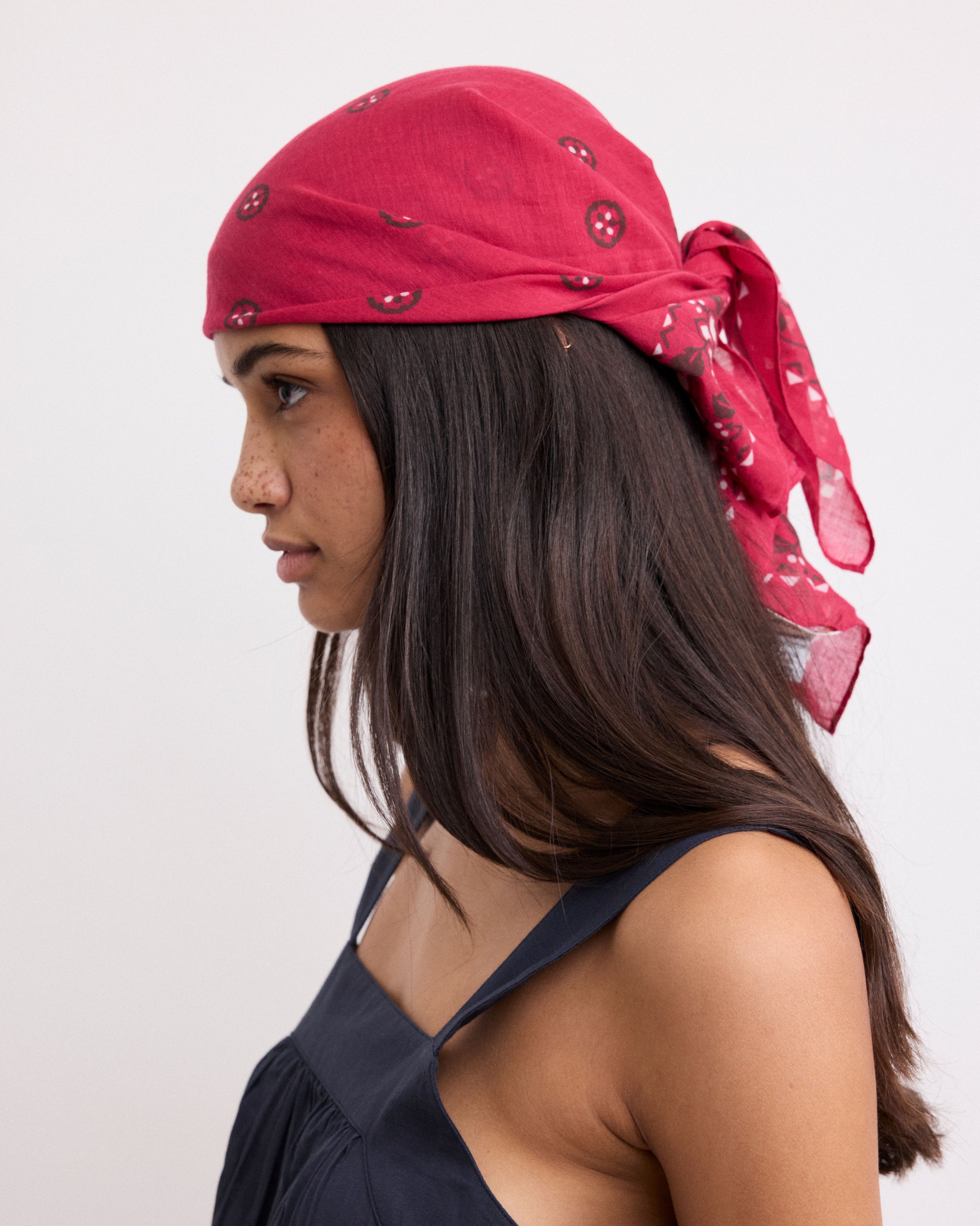 Bandana Femme en Voile de Coton Imprimé Rouge Hibiscus