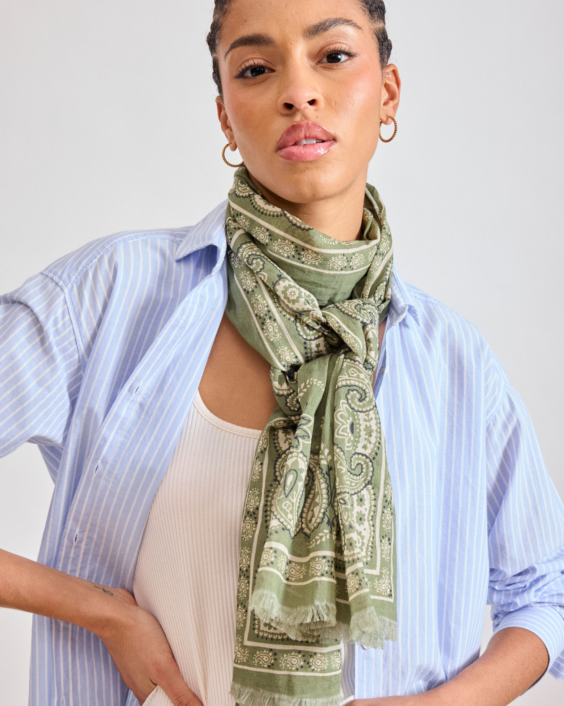 Foulard Femme en Voile de Coton Vert Militaire Bandana