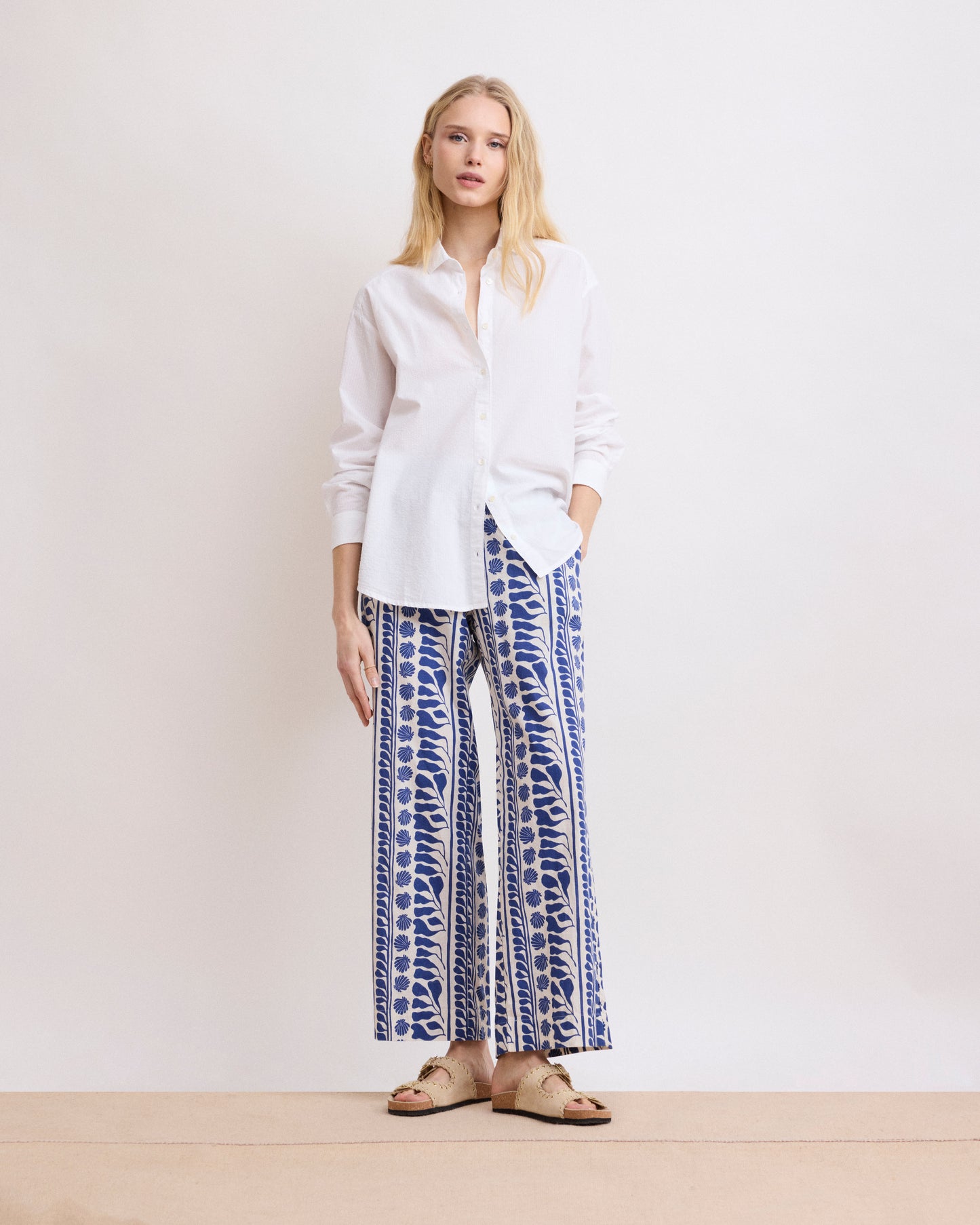 Pantalon Femme en Lin & Coton Imprimé Coquillages Bleu Palerme