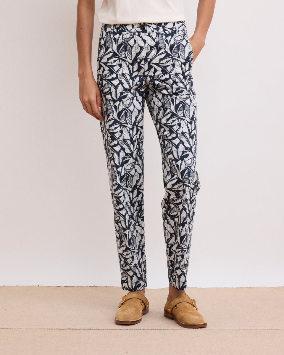 Perfect Women's Navy Blue Geometric Printed Cotton Pants - Image alternative