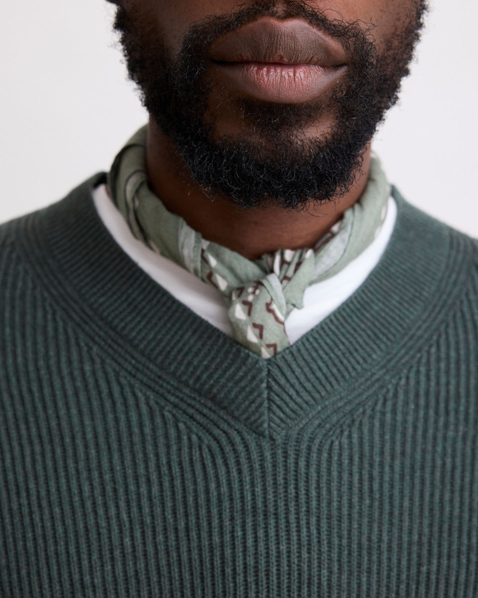 Pull Homme en Coton & Cachemire Vert Rib Vee - Image 3