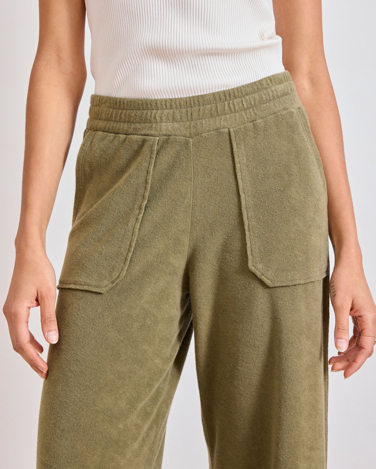 Pantalon Femme en Eponge Vert Militaire Tina