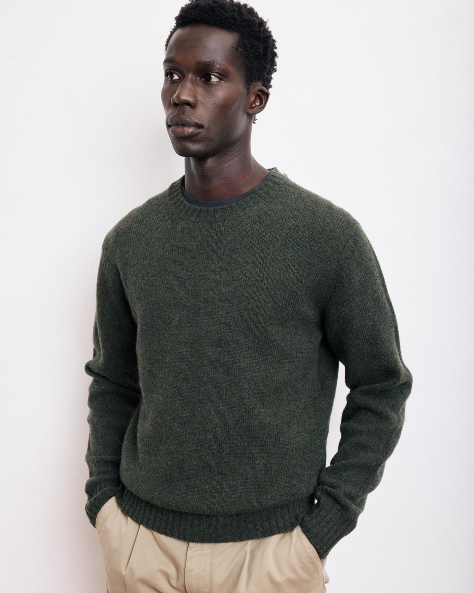 Crew Men's Military Green Shetland Wool Sweater - Image principale