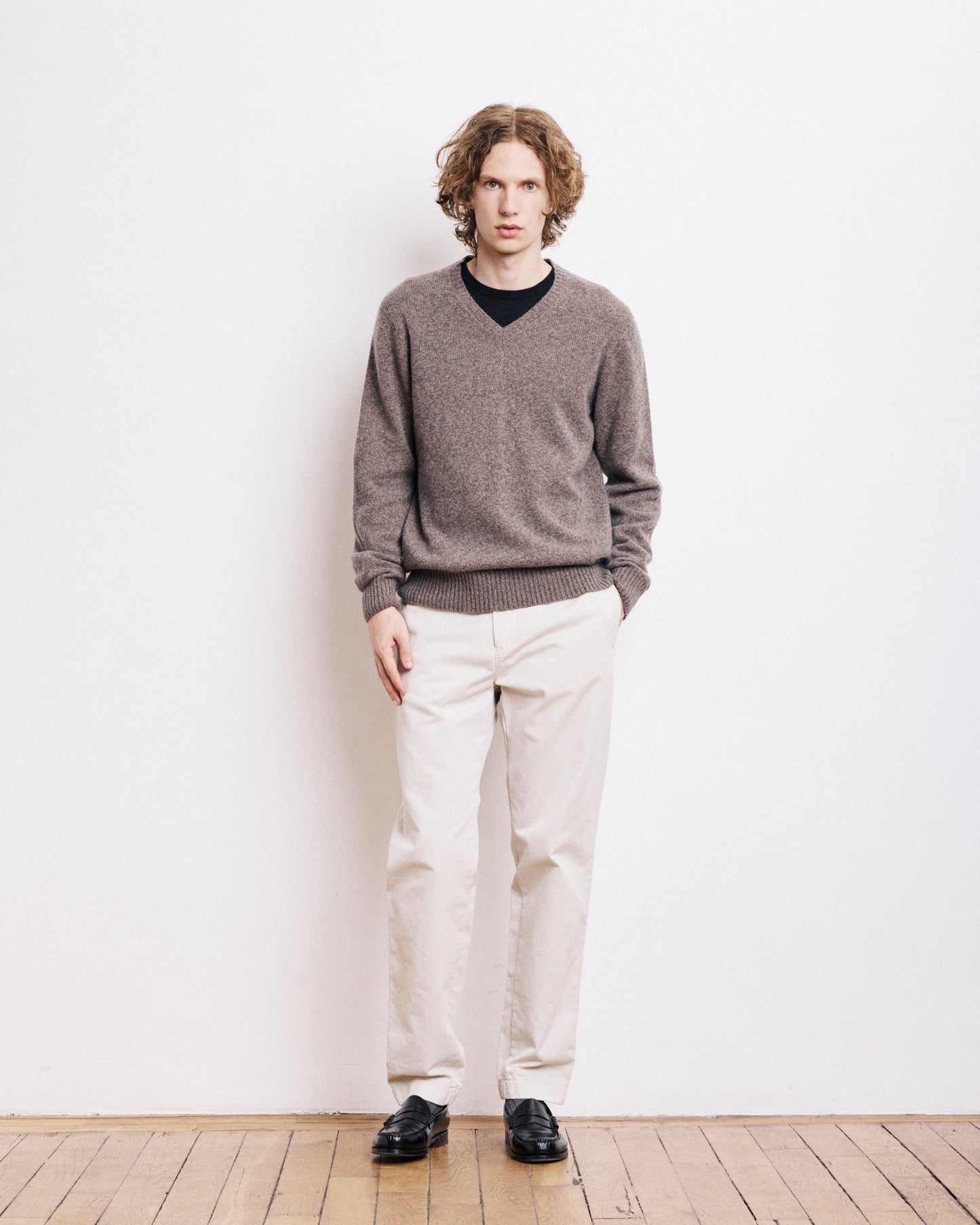 Pull Col V Homme en Laine Lambswool Brun